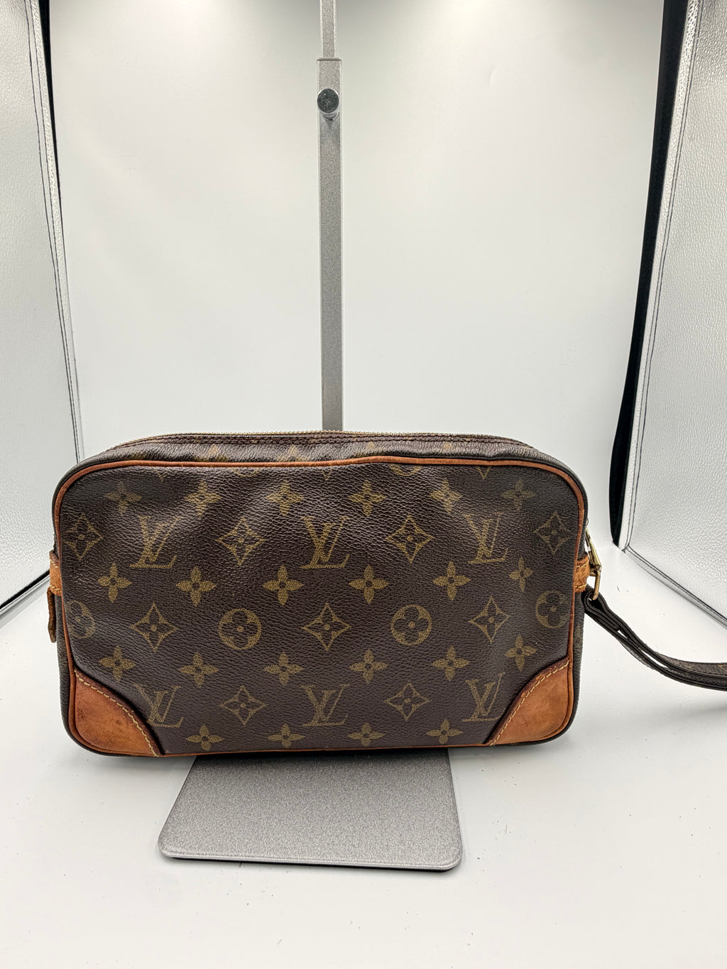 Louis Vuitton Marly Dragonne GM Wristlet Clutch