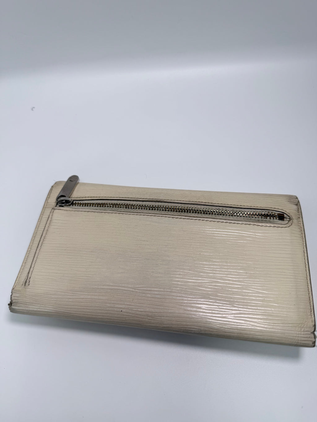 White Epi Louis Vuitton Wallet