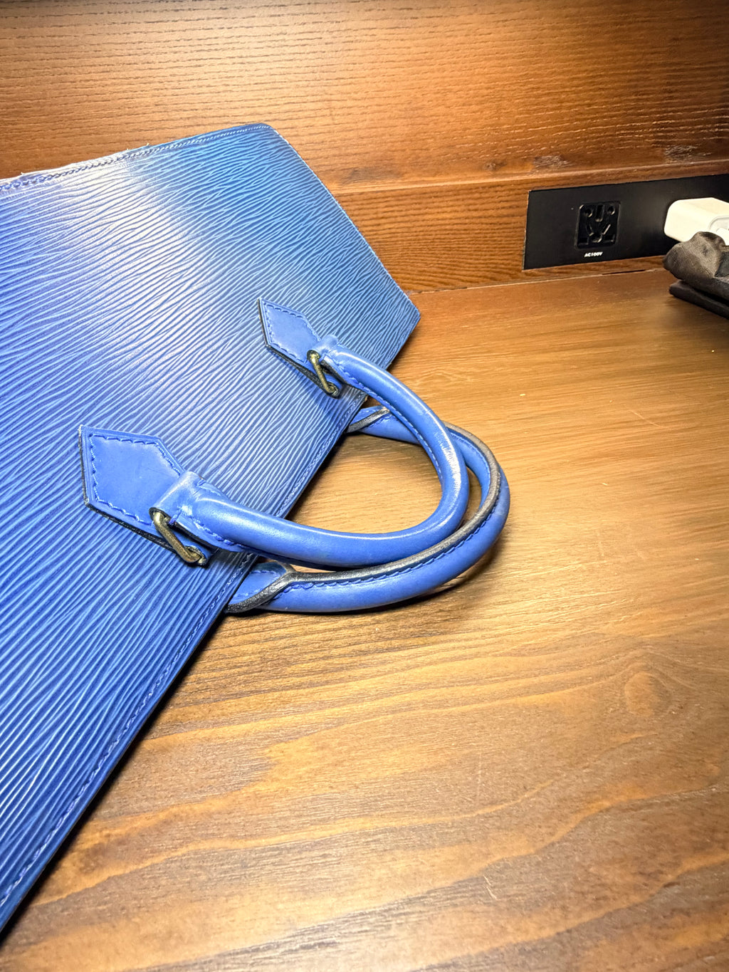Louis Vuitton Vintage Sac Triangle – Toledo Blue Epi Leather