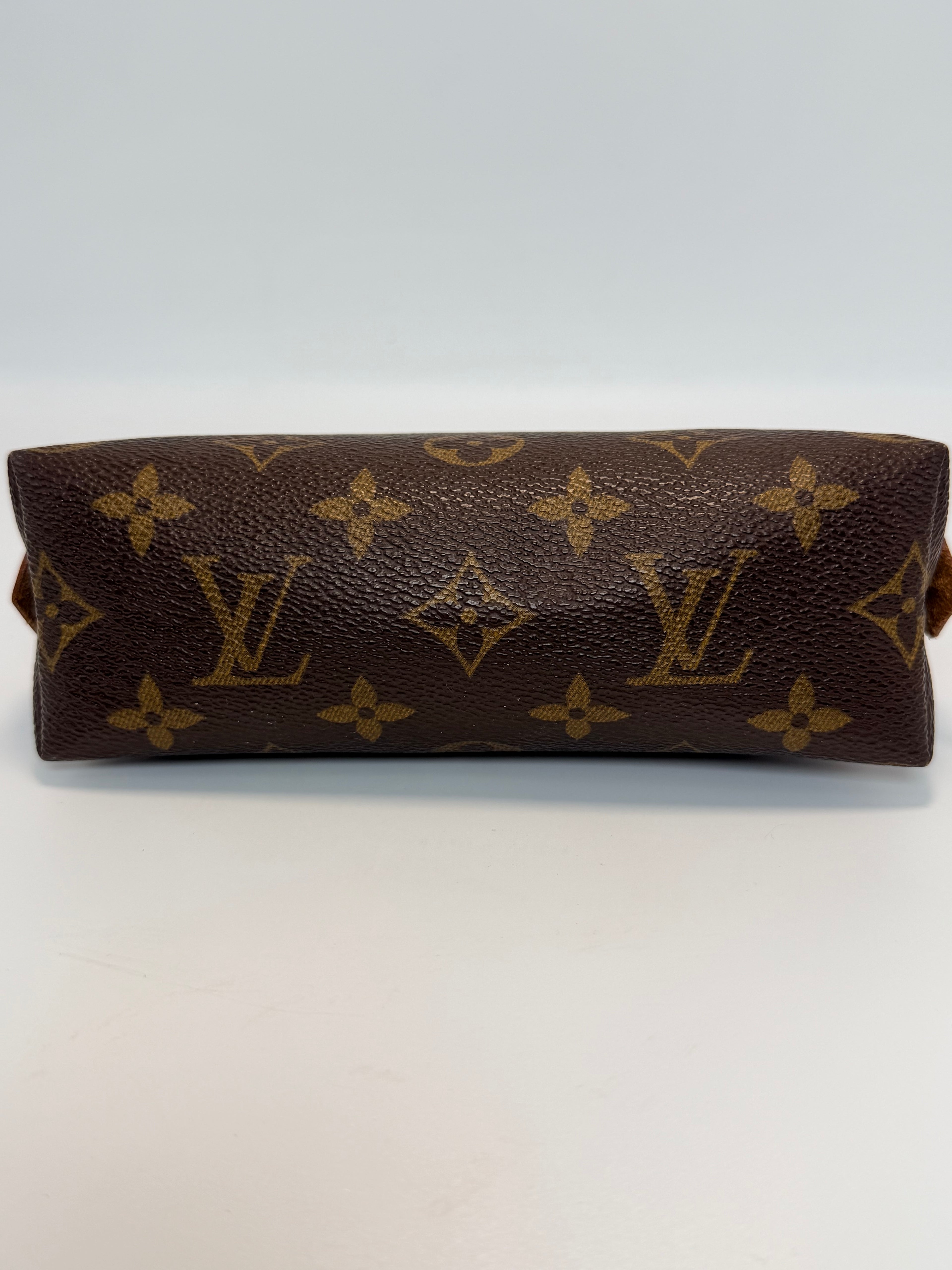 LOUIS VUITTON Monogram Trousse Demi Ronde Cosmetic Pouch