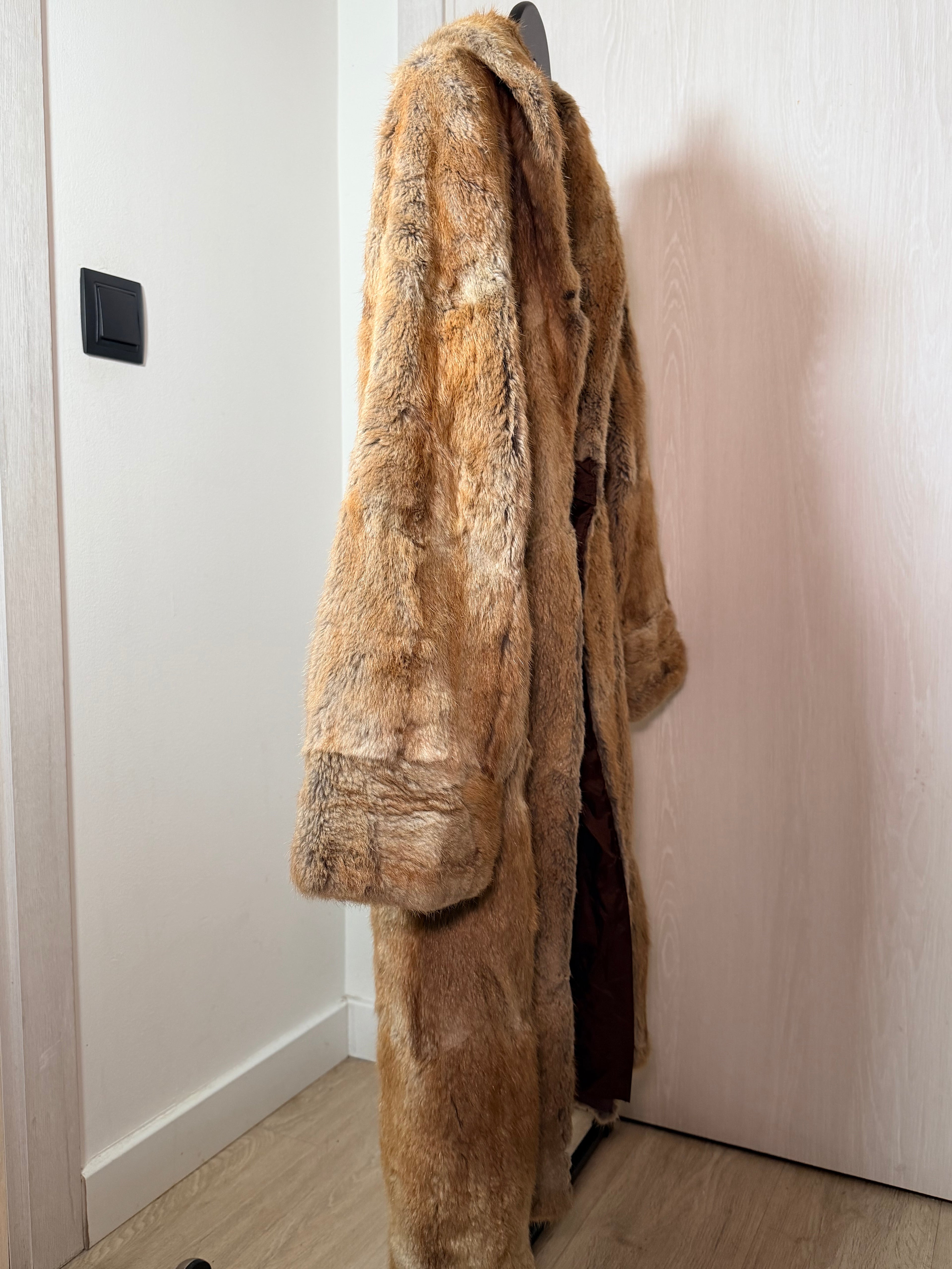 Vintage Beaver Fur Coat (Medium)