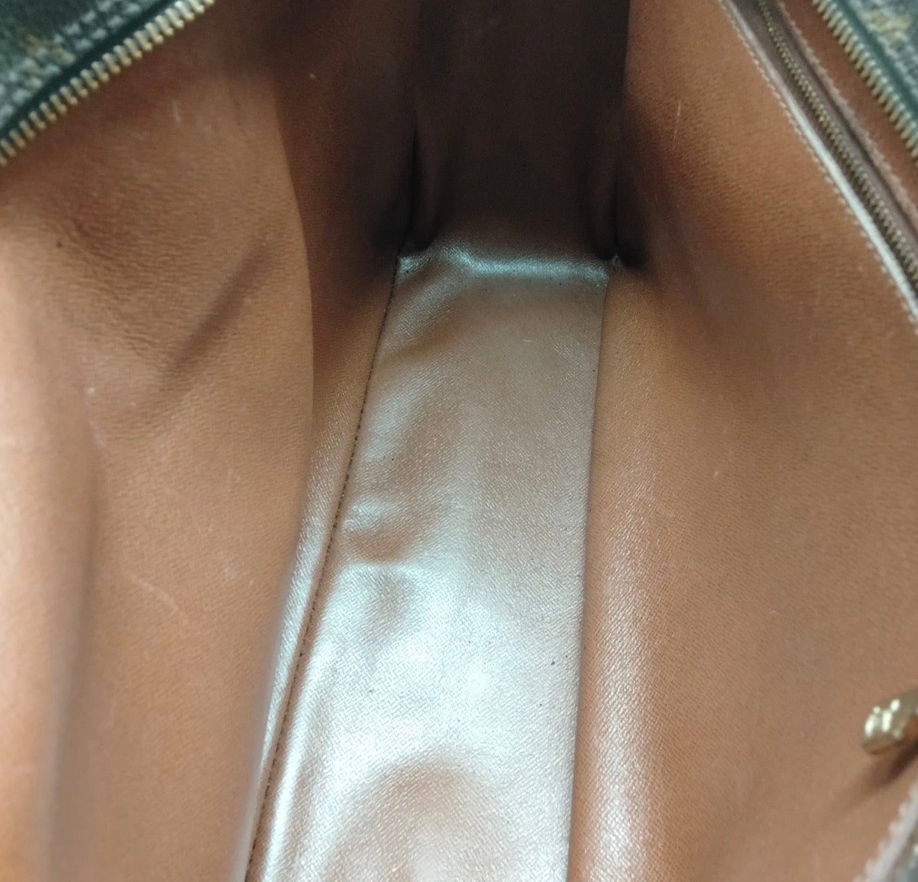 Louis Vuitton Monogram Nile GM Shoulder / Crossbody Bag