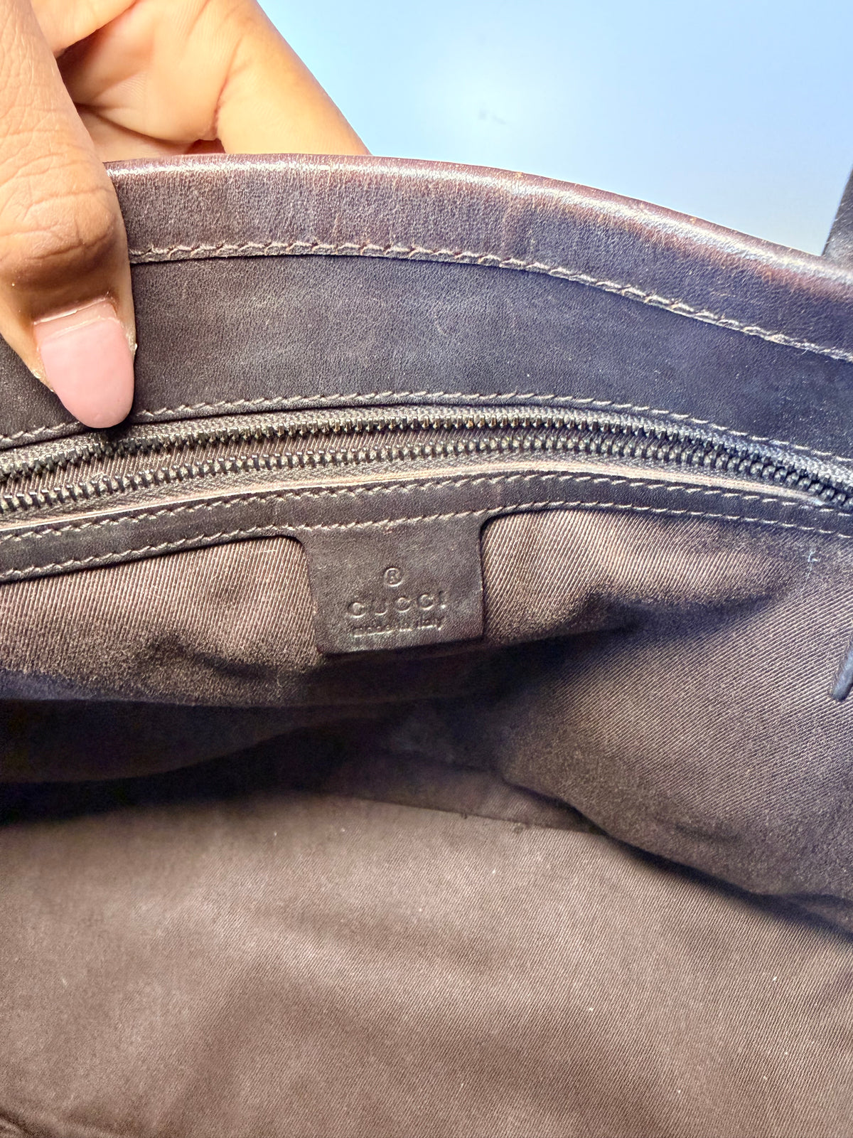 Gucci Vintage GG Monogram Canvas Tote Bag – Brown Leather Buckle Detail