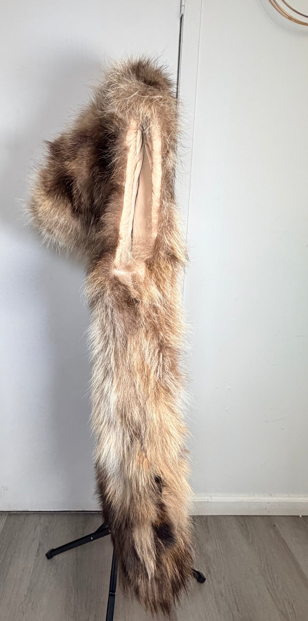 Vintage Natural Coyote Fur Hooded Vest – Tan Multi – Large 042