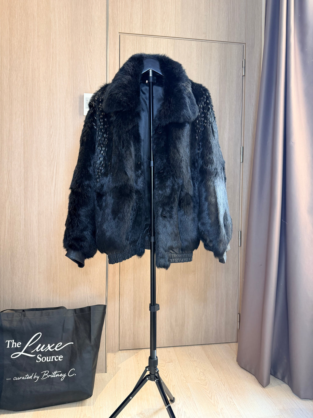 Vintage Black Cross Fox Fur Bomber Jacket – M - 002