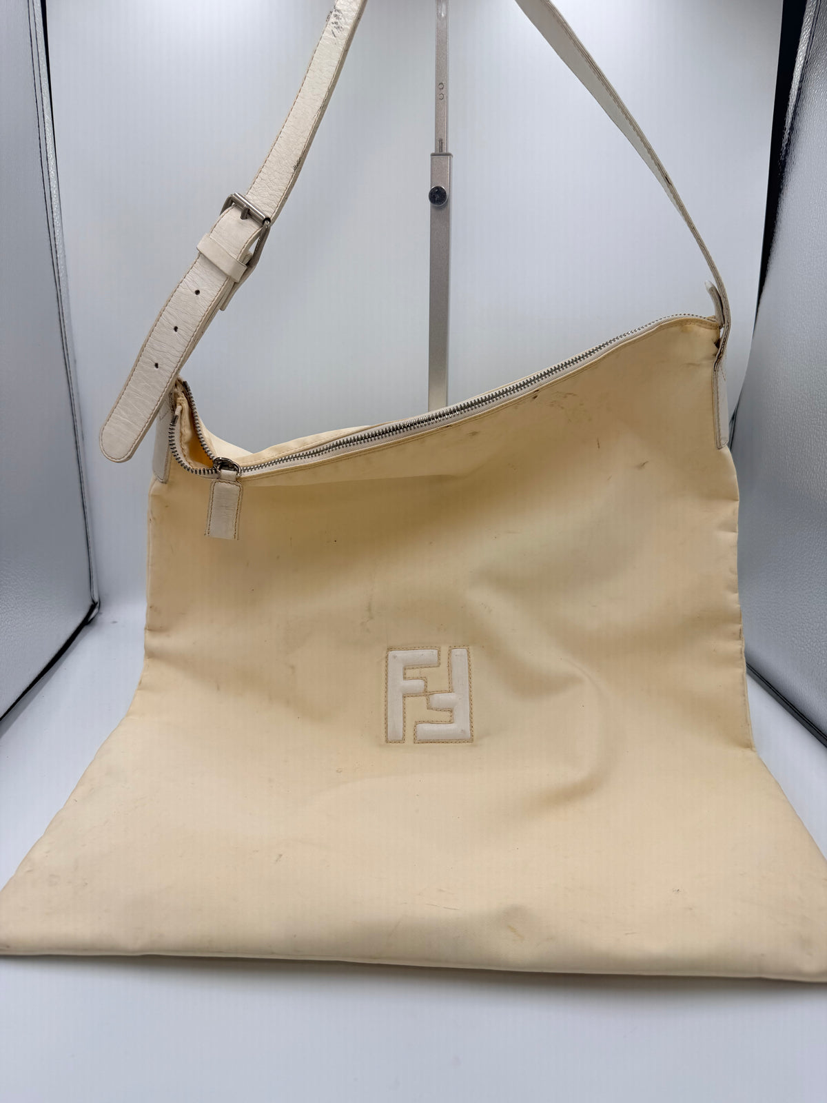 Fendi Vintage FF Logo Shoulder Bag – Ivory