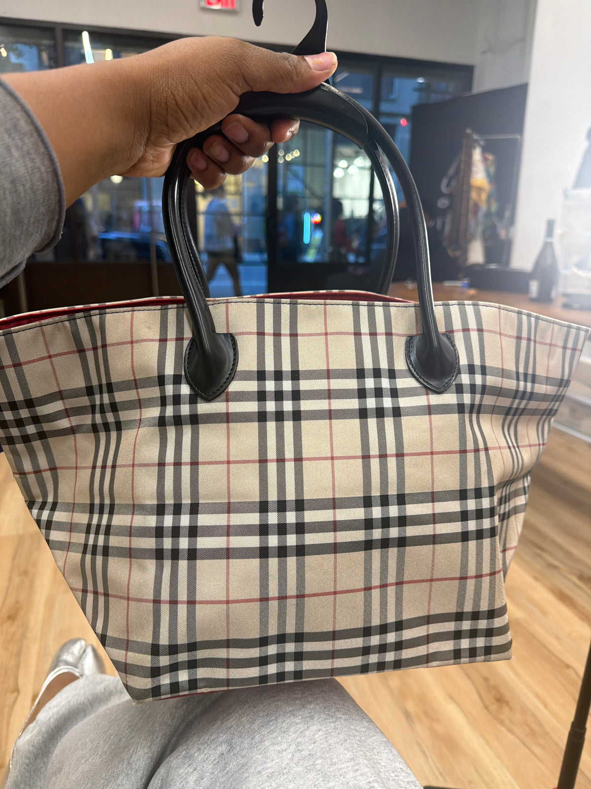 Burberry Tote Jenn