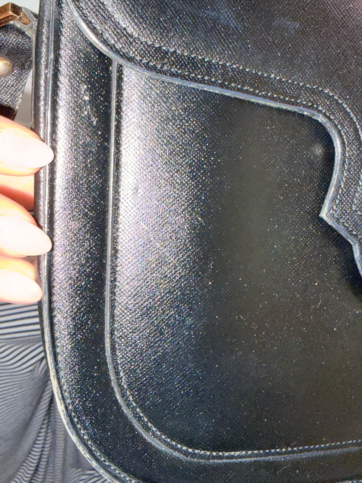 Yves Saint Laurent Black Leather Shoulder Bag
