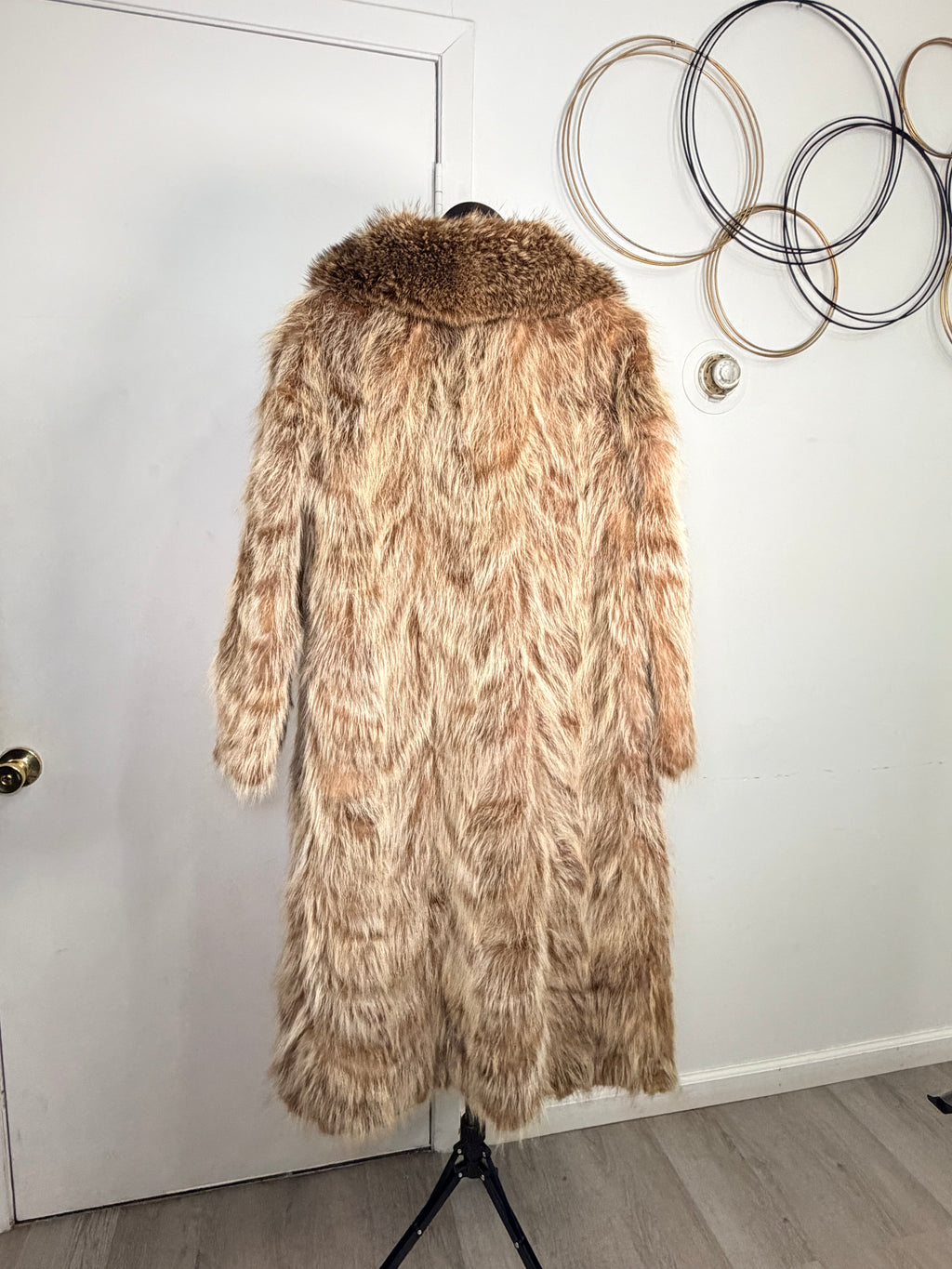Vintage Raccoon Fur Coat with Fox Fur Collar – Natural Honey Brown (Small)