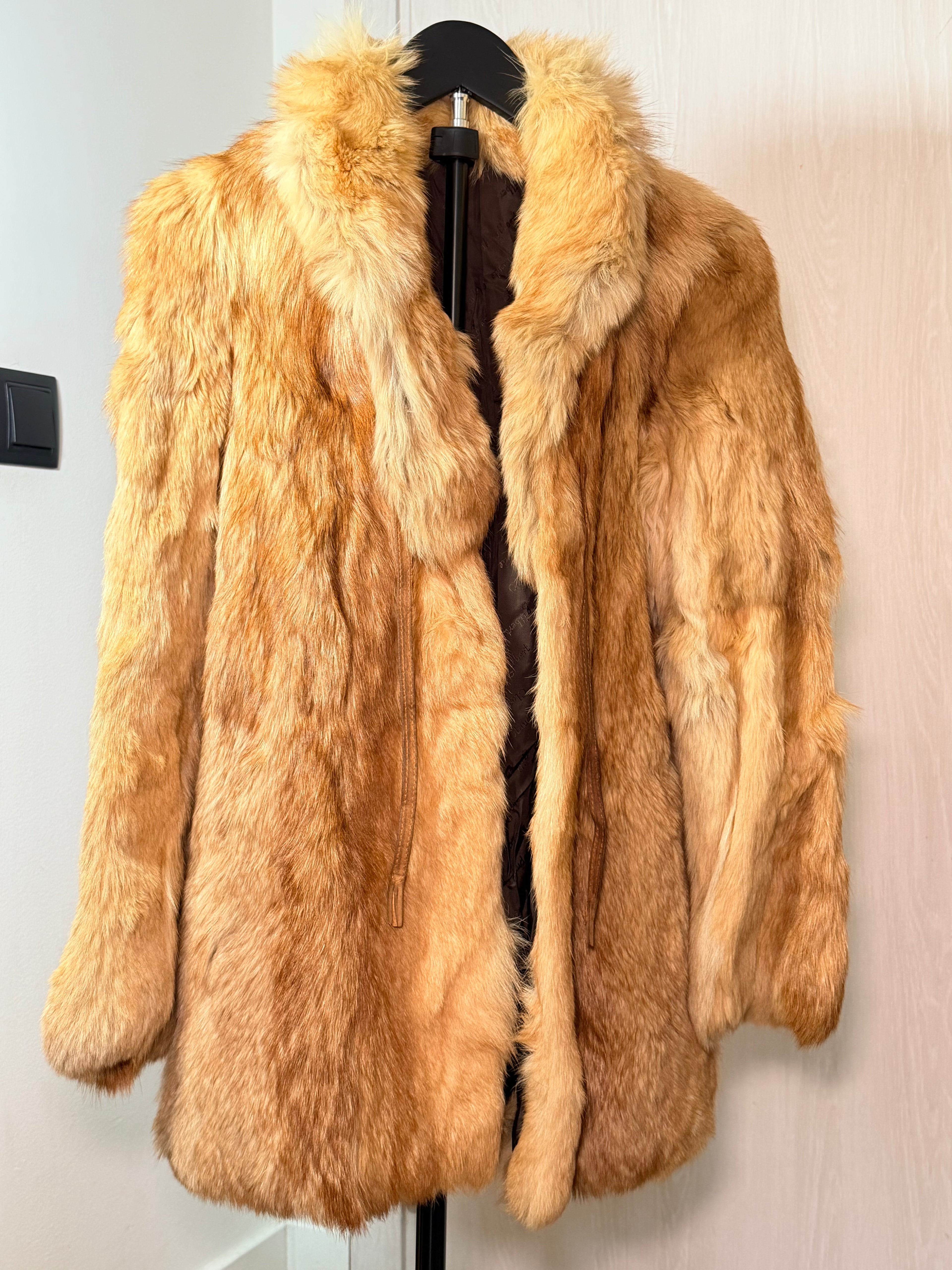 Vintage Red Fox Fur Coat – Golden Honey Tones (Size Small)
