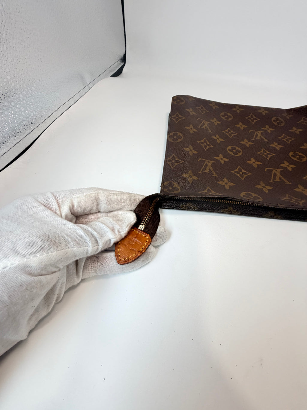 Louis Vuitton Toiletry Pouch 26 – Monogram Canvas
