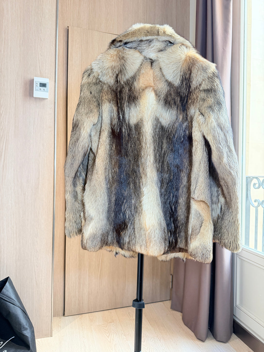 Vintage Natural Fox Fur Coat – Small -035