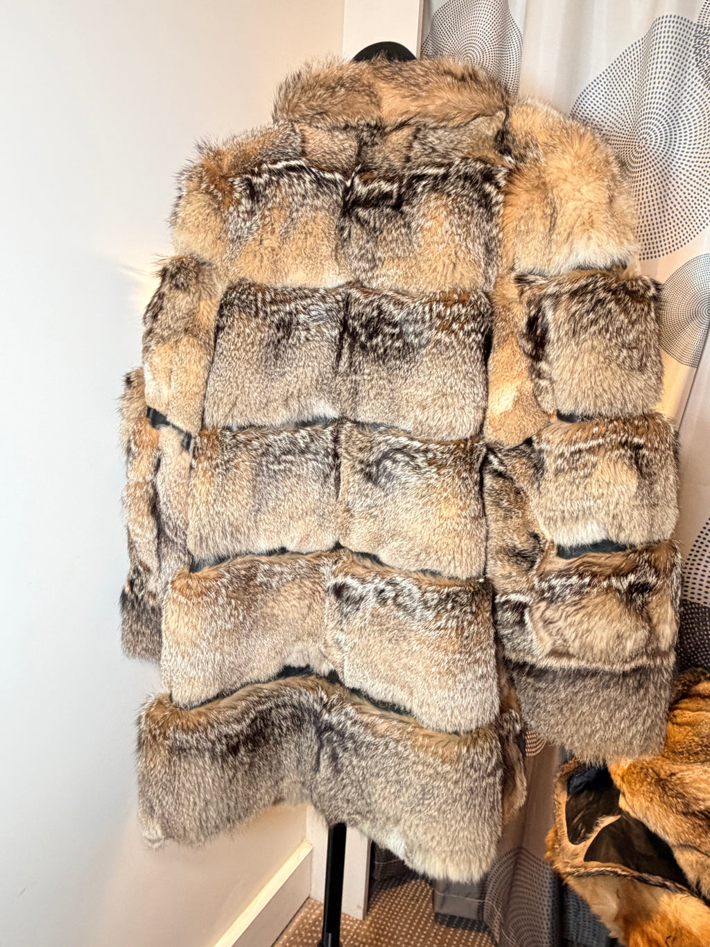 Vintage Real Red Fox Fur Coat – Golden / Crystal Fox Tones (L / XL)