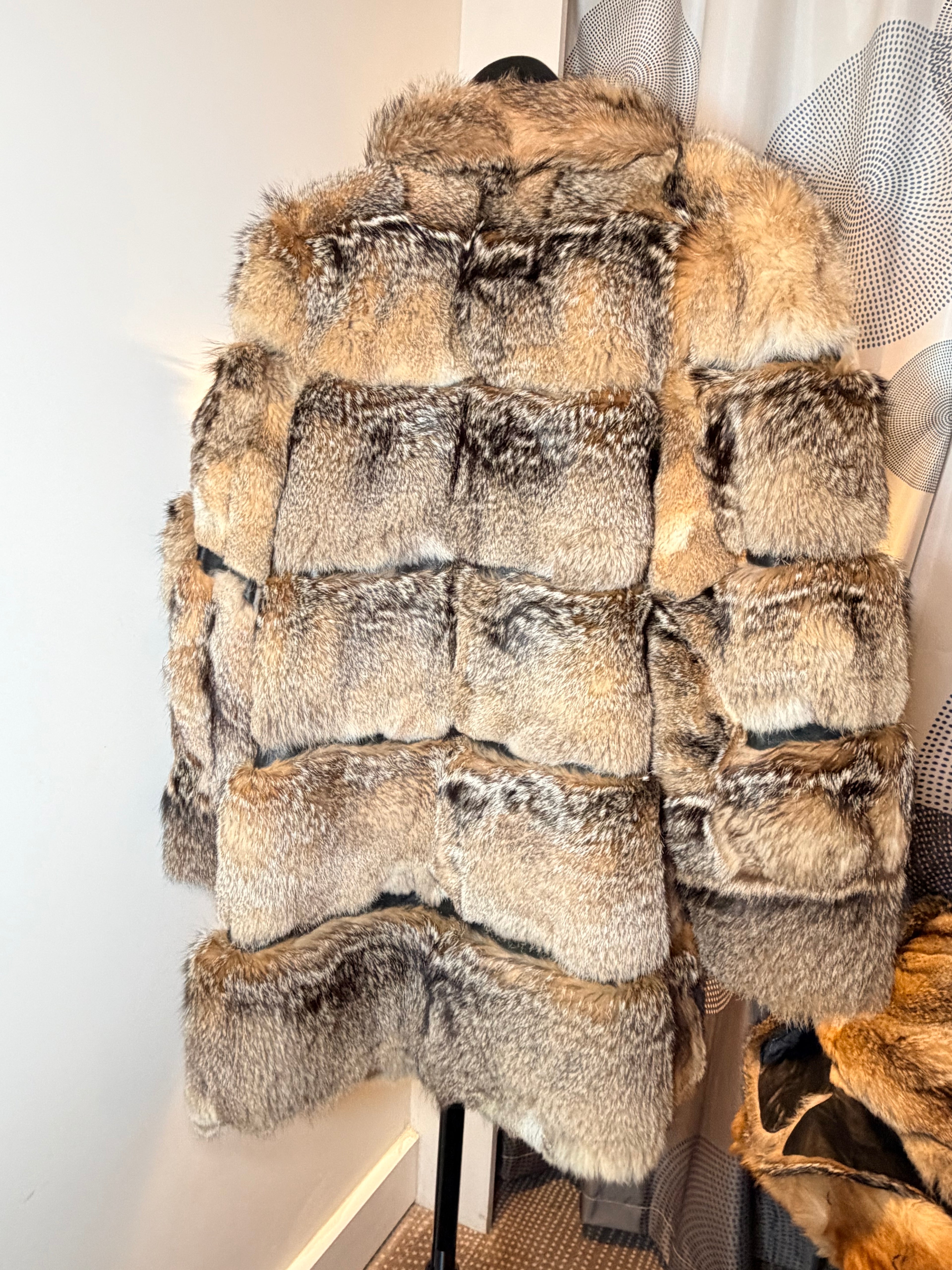 Vintage Real Red Fox Fur Coat – Golden / Crystal Fox Tones (L / XL)