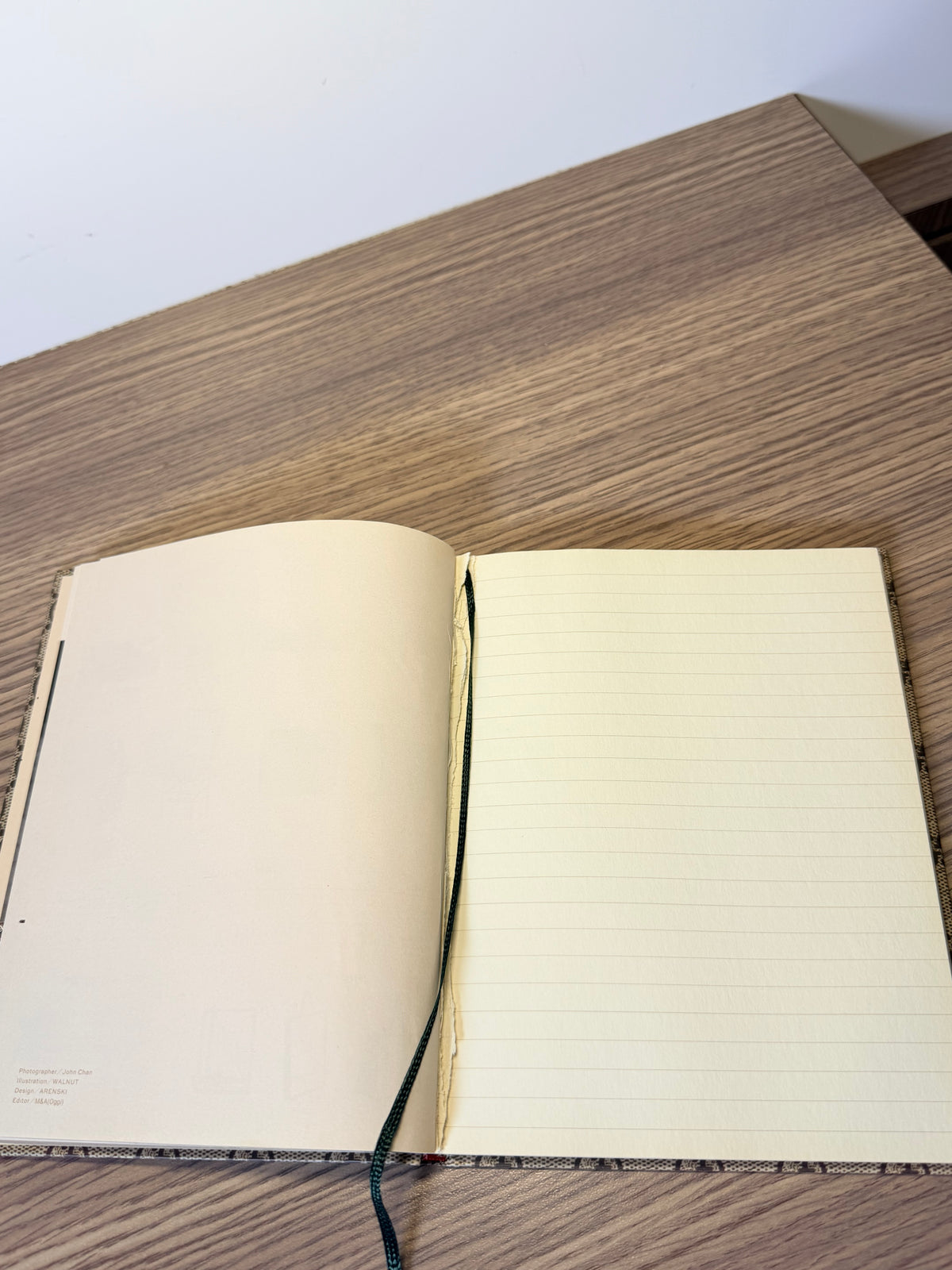 Gucci GG Supreme Monogram Notebook – Space & Travel Print