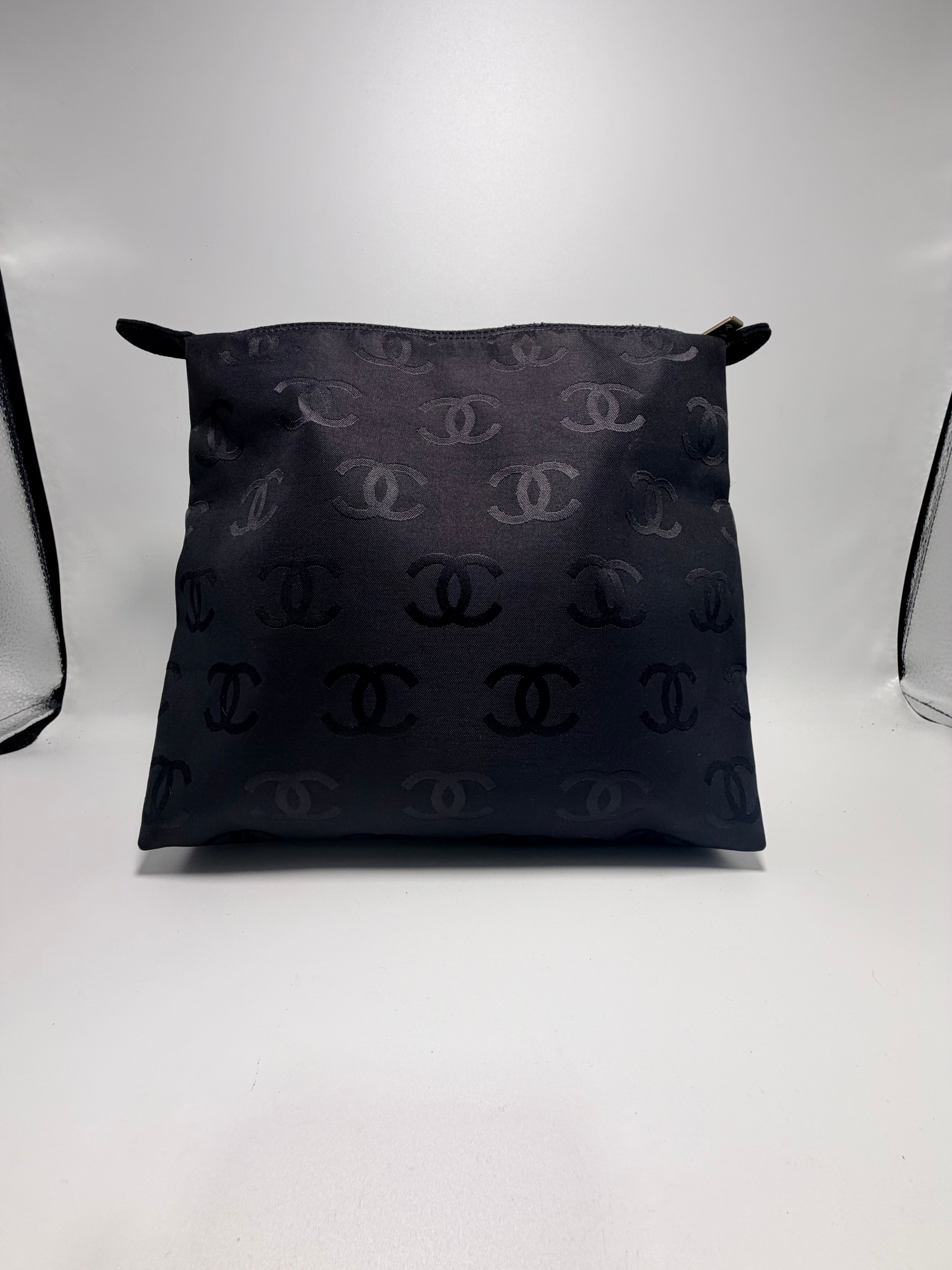 CHANEL CC Logo Nylon Pouch – Black