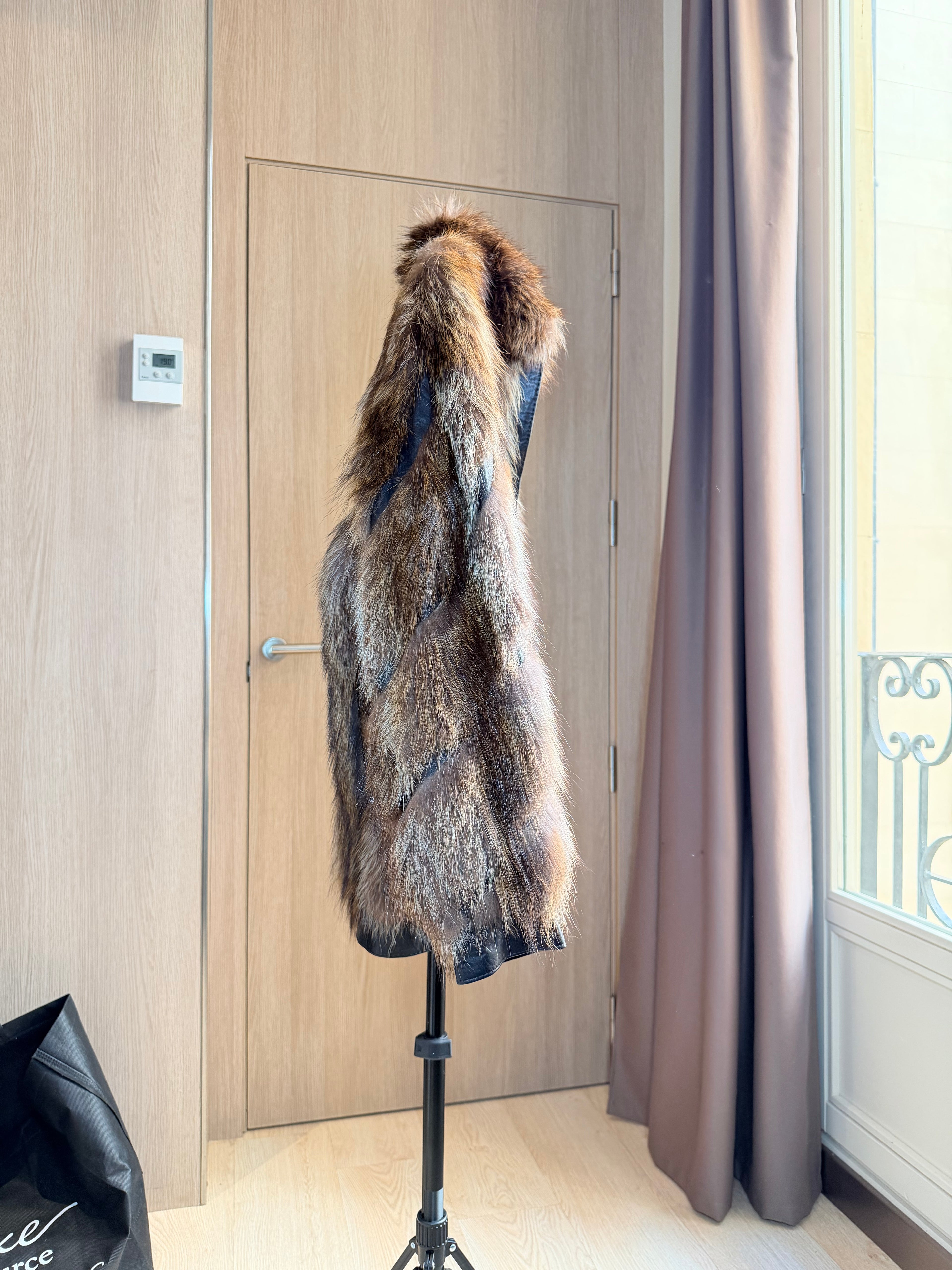 Vintage Raccoon Fur & Leather Jacket – Large -029