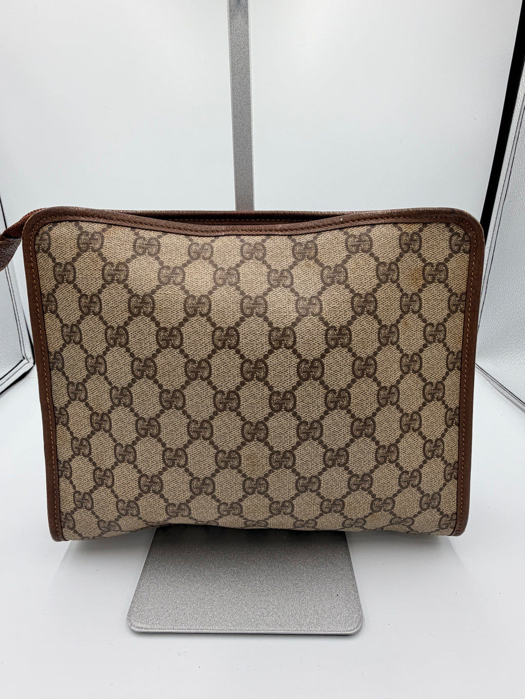 Gucci GG Supreme Portfolio Clutch