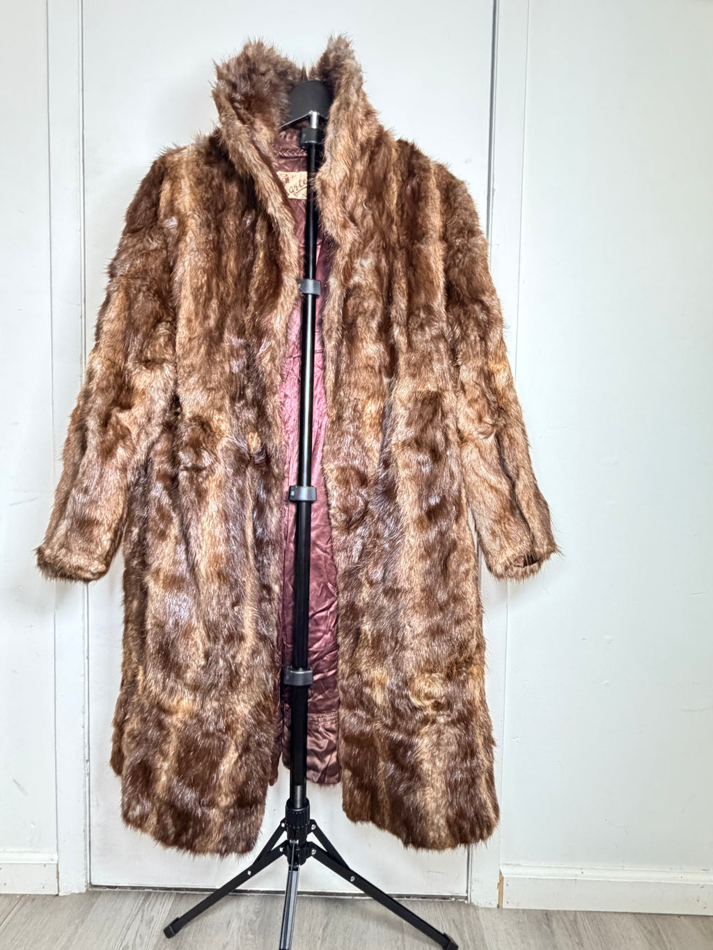 Vintage Brown Muskrat Fur - Medium 047