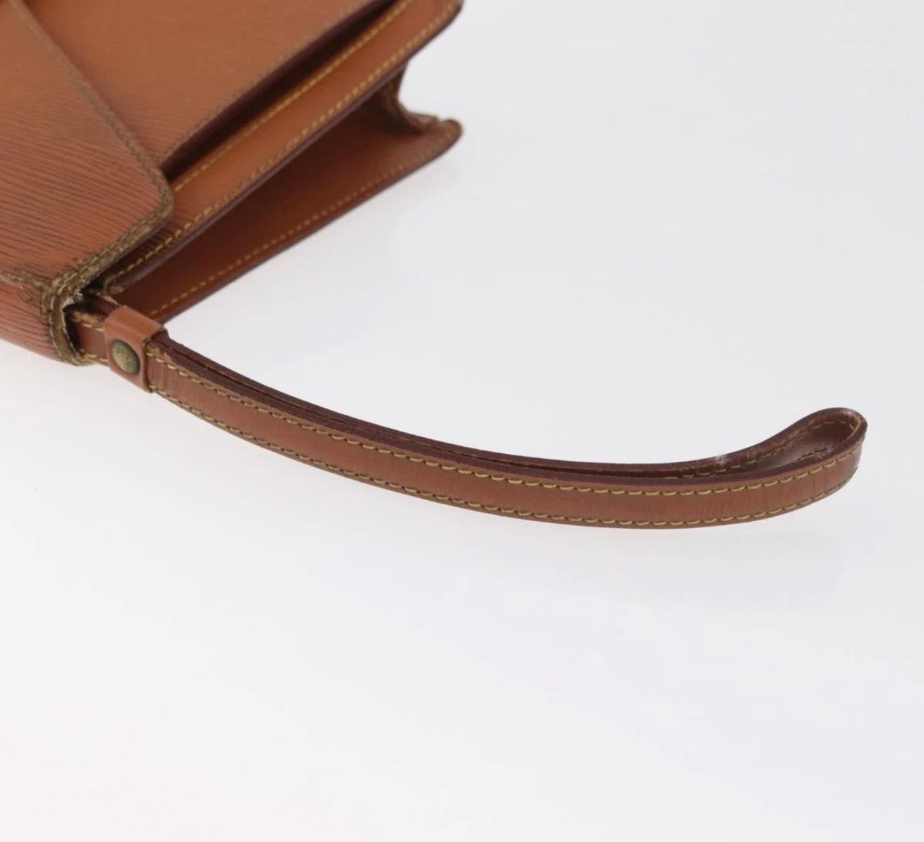 Louis Vuitton Epi Série Dragonne Clutch – Kenyan Fawn