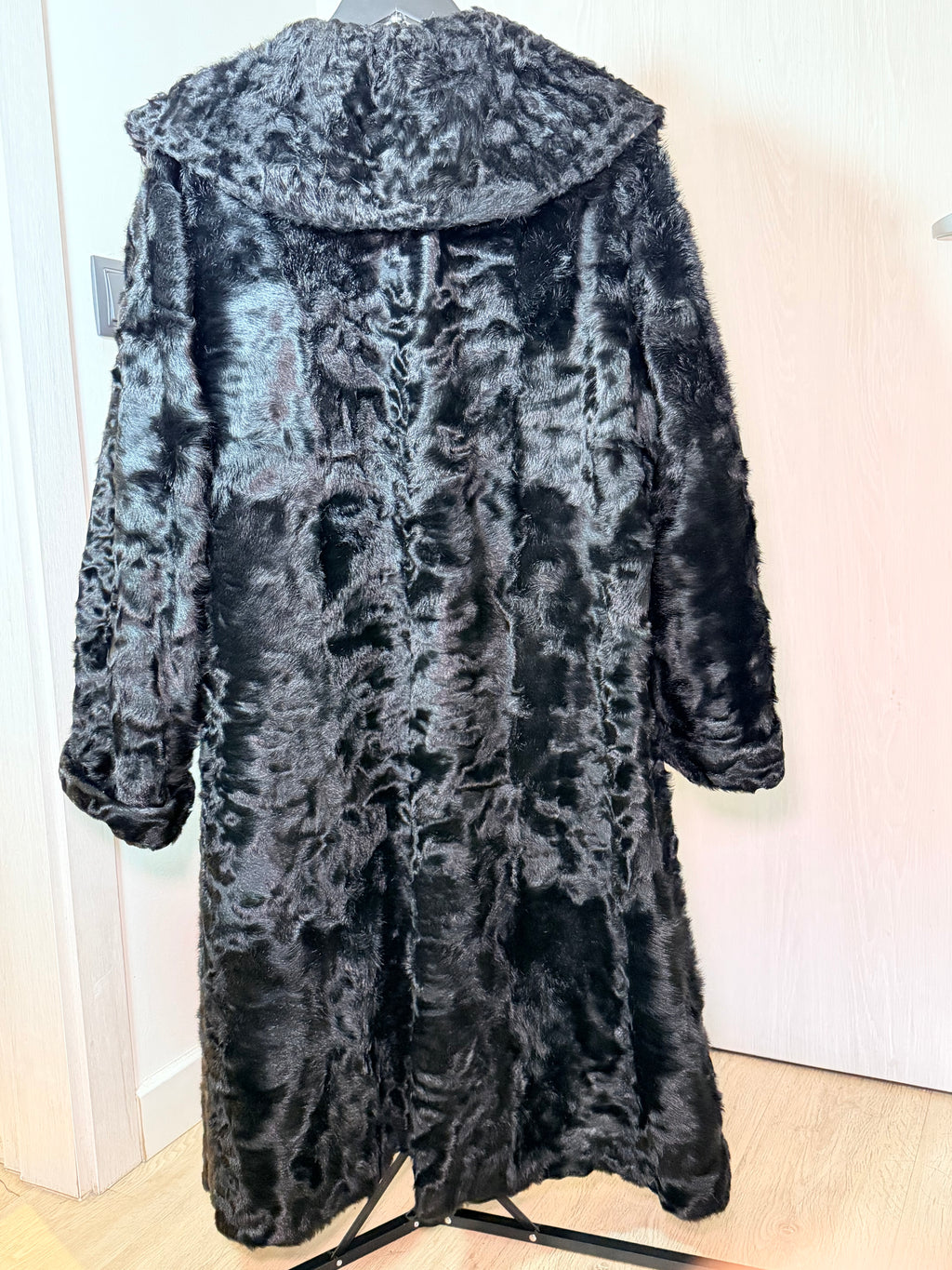 Vintage Real Persian Lamb (Astrakhan) Fur Coat – Jet Black (X-Large- 1X)
