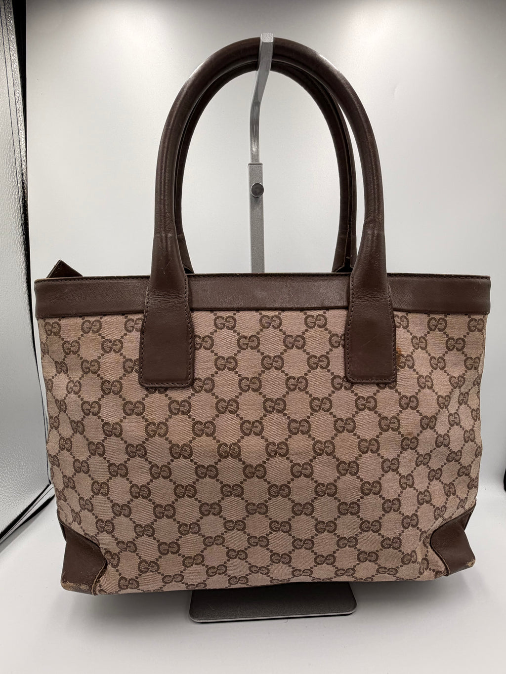 Gucci GG Canvas Shoulder Tote (Beige/Brown)