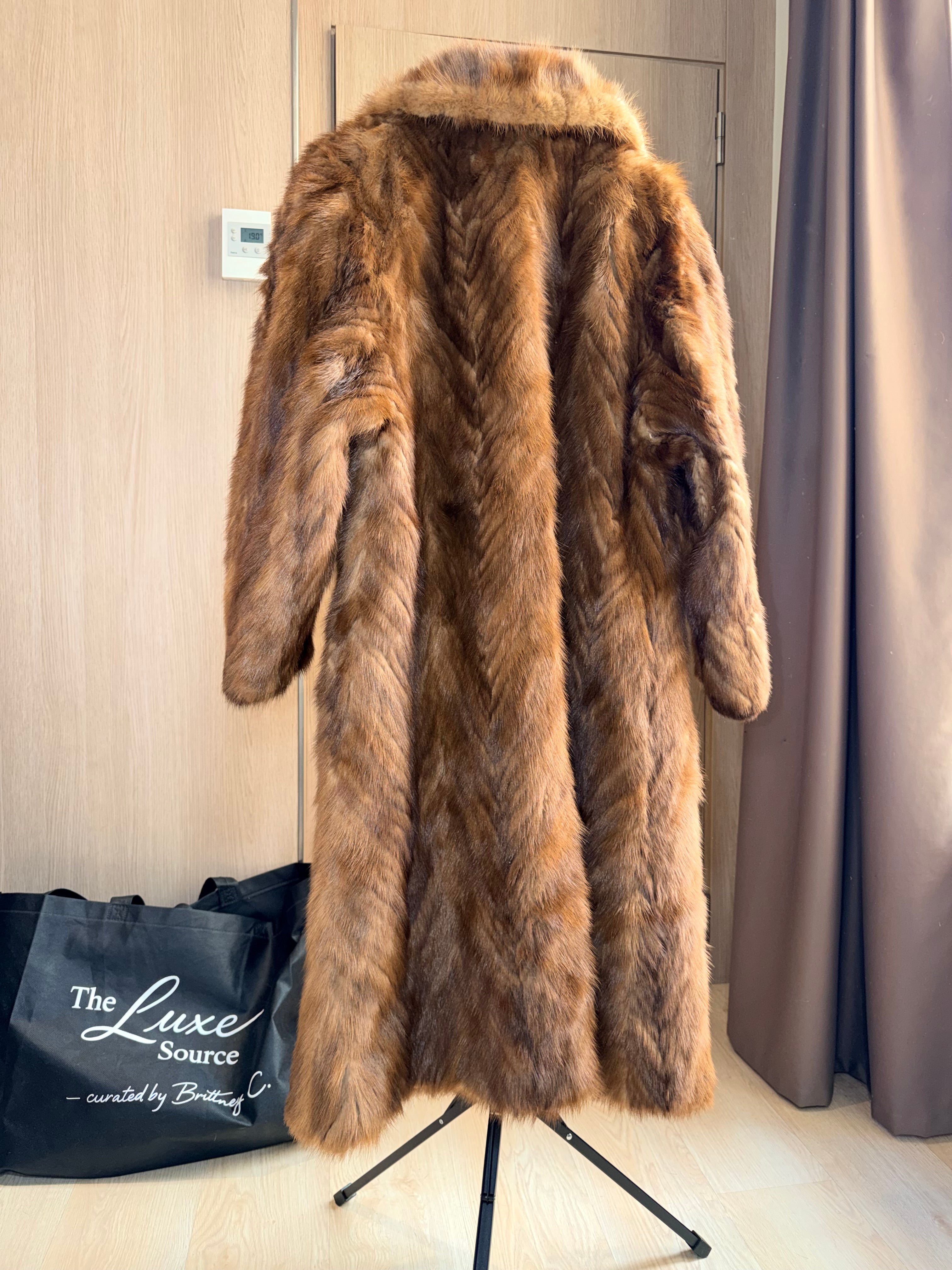 Vintage Mahogany Mink Fur Coat – L- 018