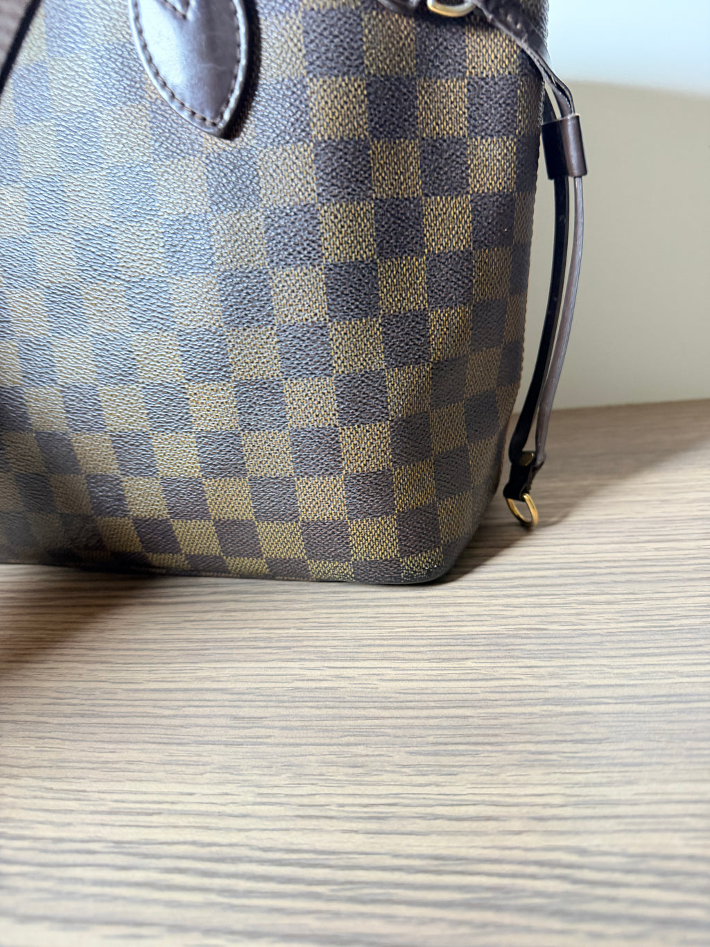 Louis Vuitton Damier Ebene Neverfull PM – Red Limited Edition Interior