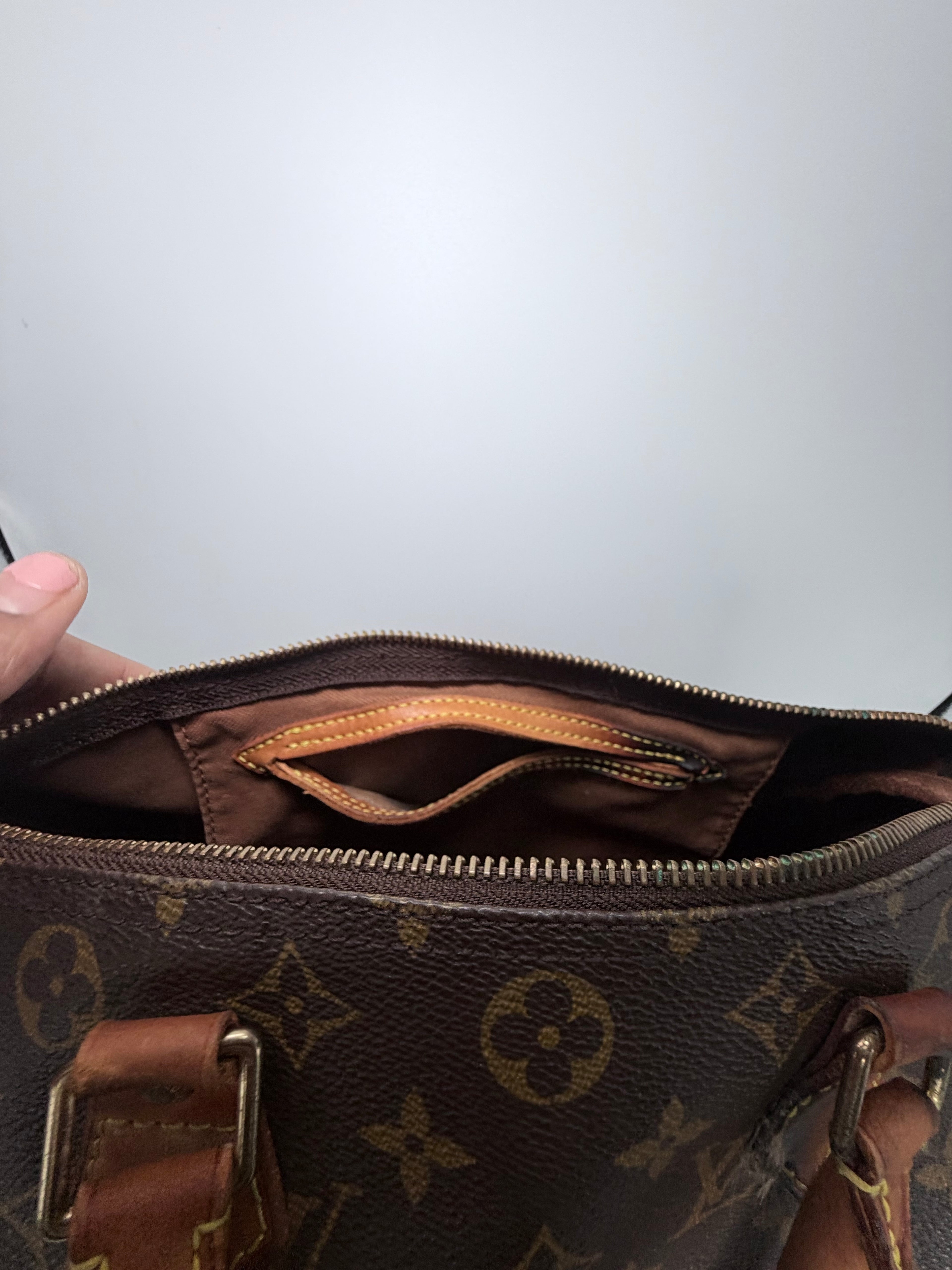 Louis Vuitton Speedy 30
