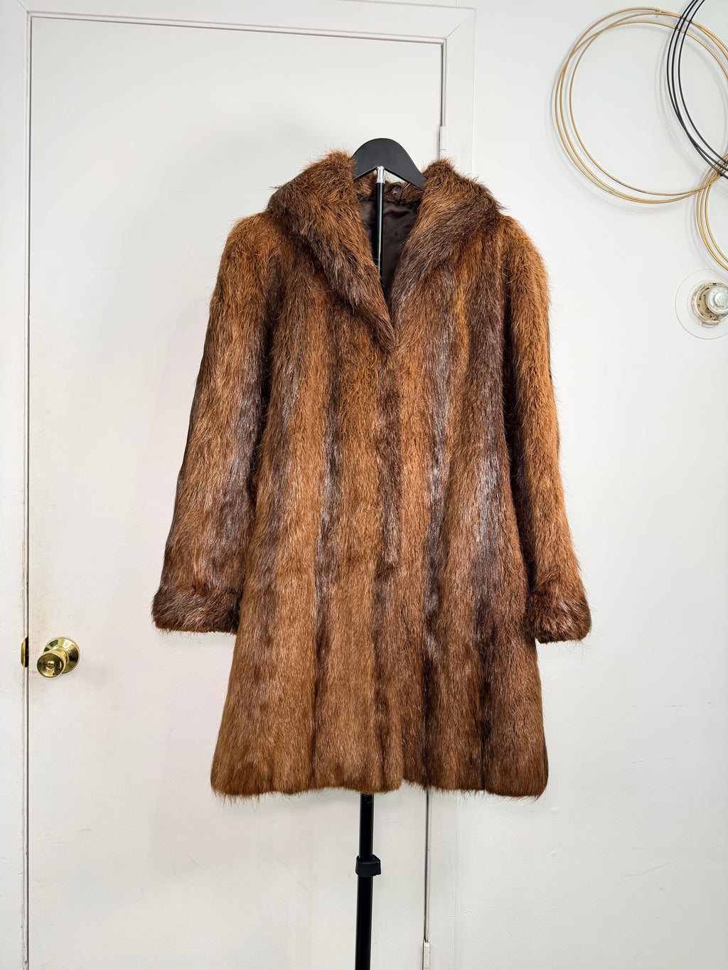 Vintage Beaver Fur Coat – Warm Chestnut Brown (Large)
