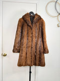 Vintage Beaver Fur Coat – Warm Chestnut Brown (Large)