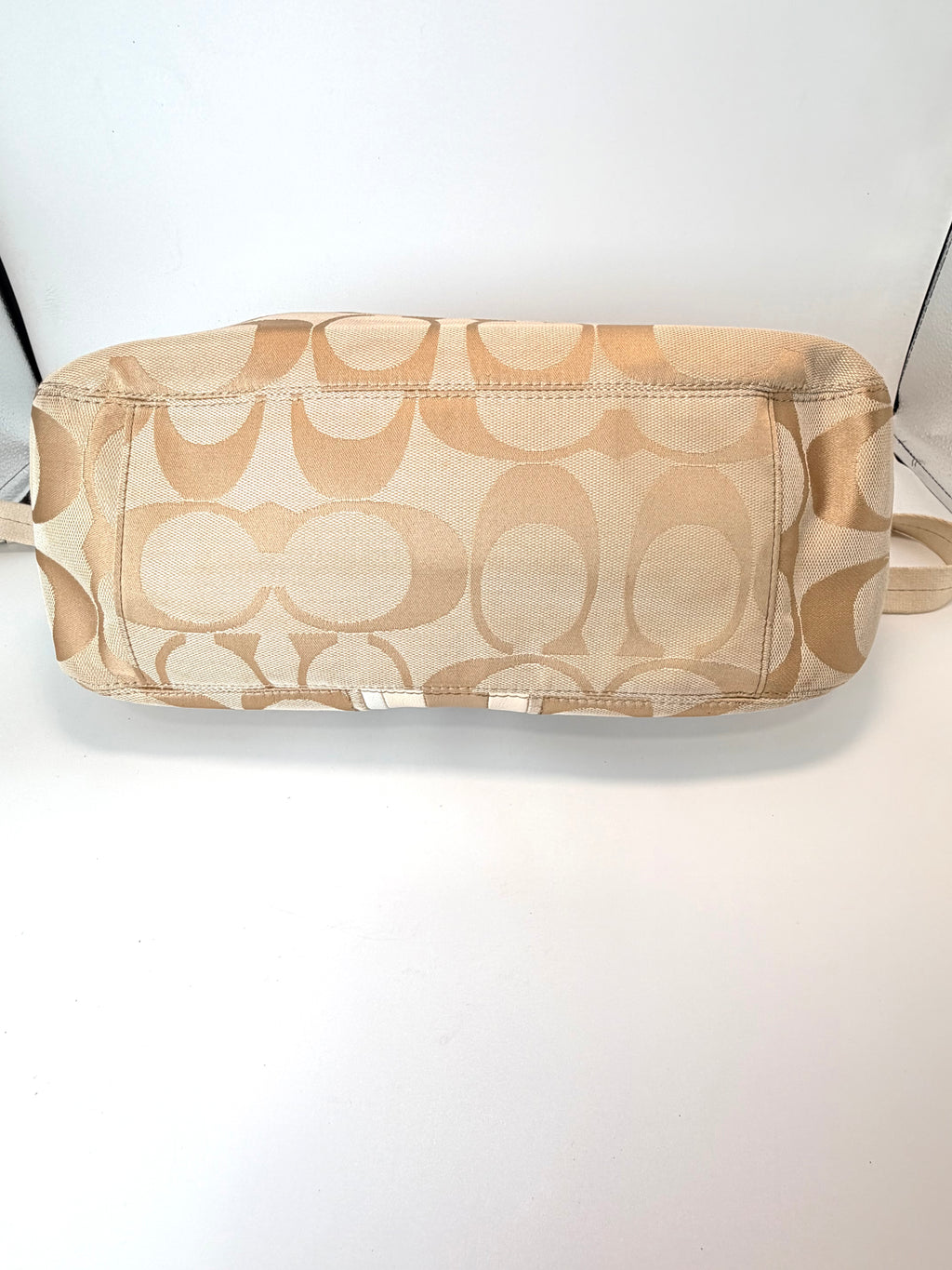 COACH Soho Signature Hobo – Beige / Cream