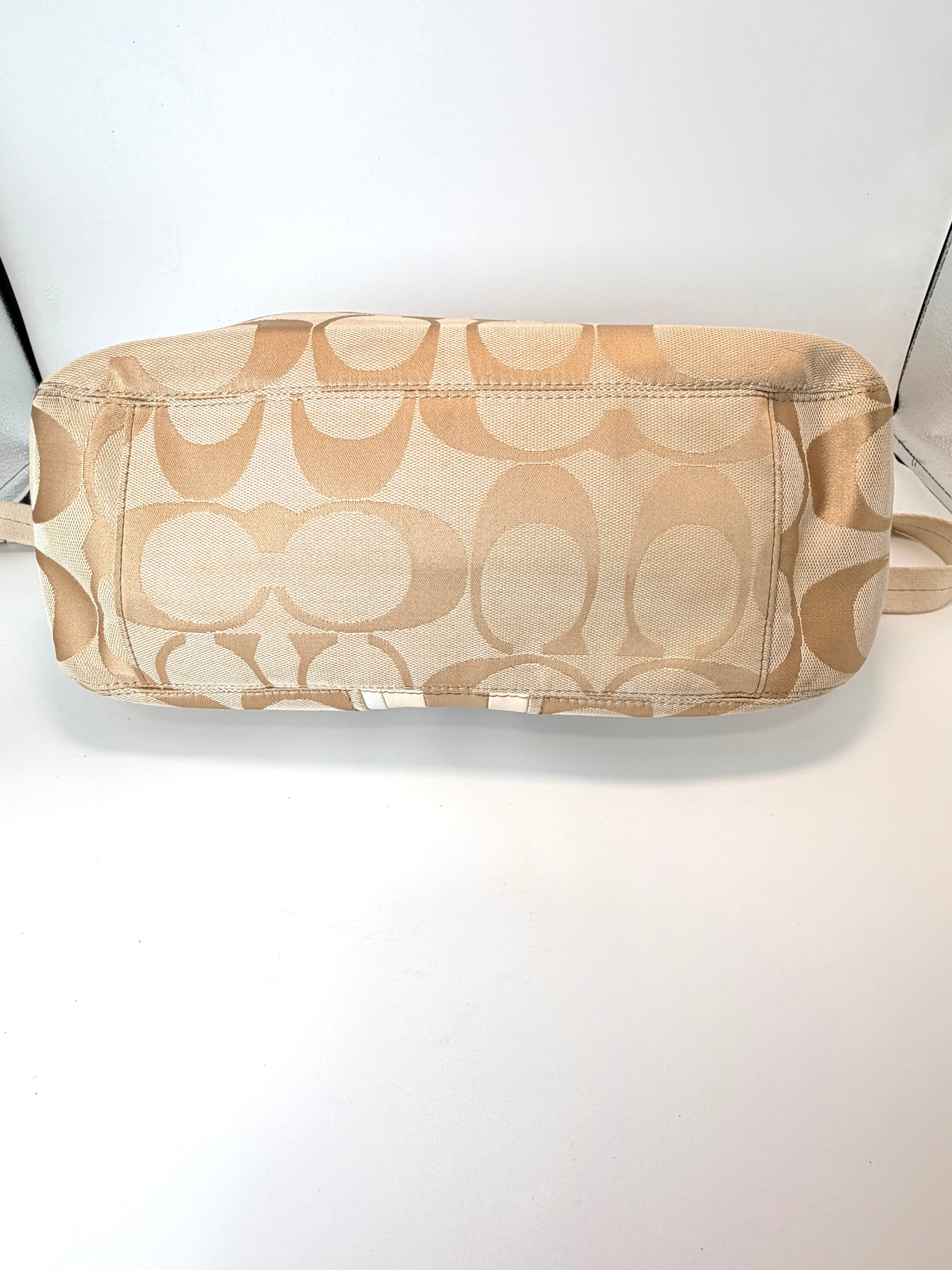 COACH Soho Signature Hobo – Beige / Cream