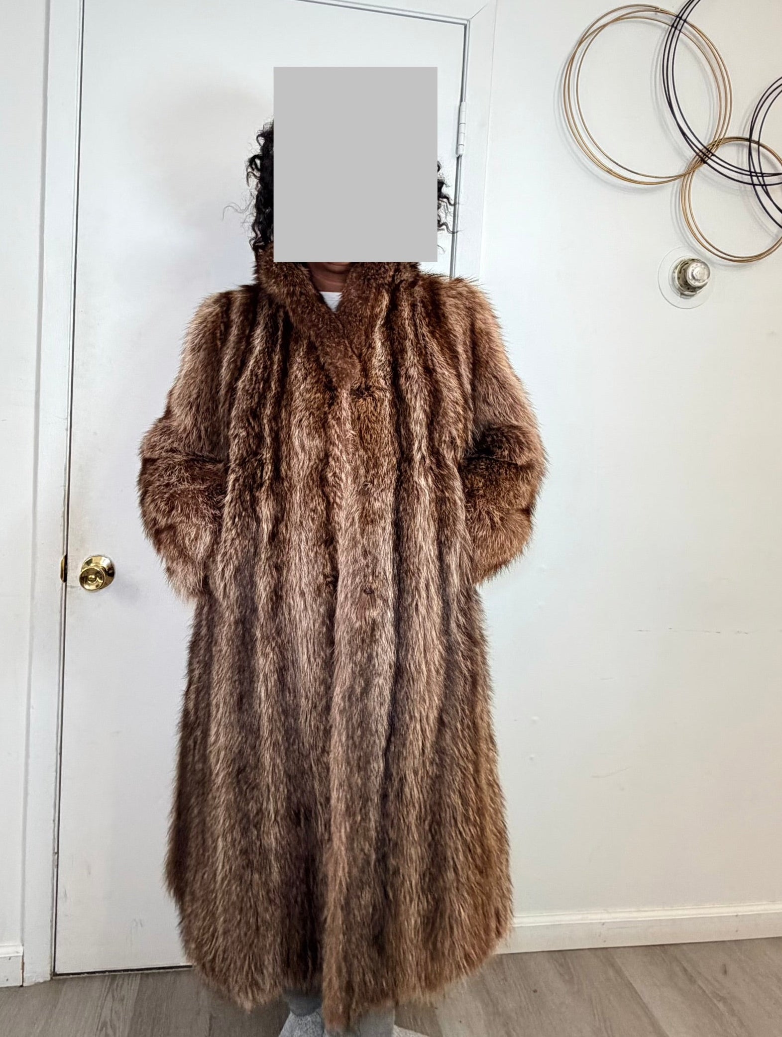 Vintage Tanuki (Raccoon) Fur Coat – Natural Brown (Large)