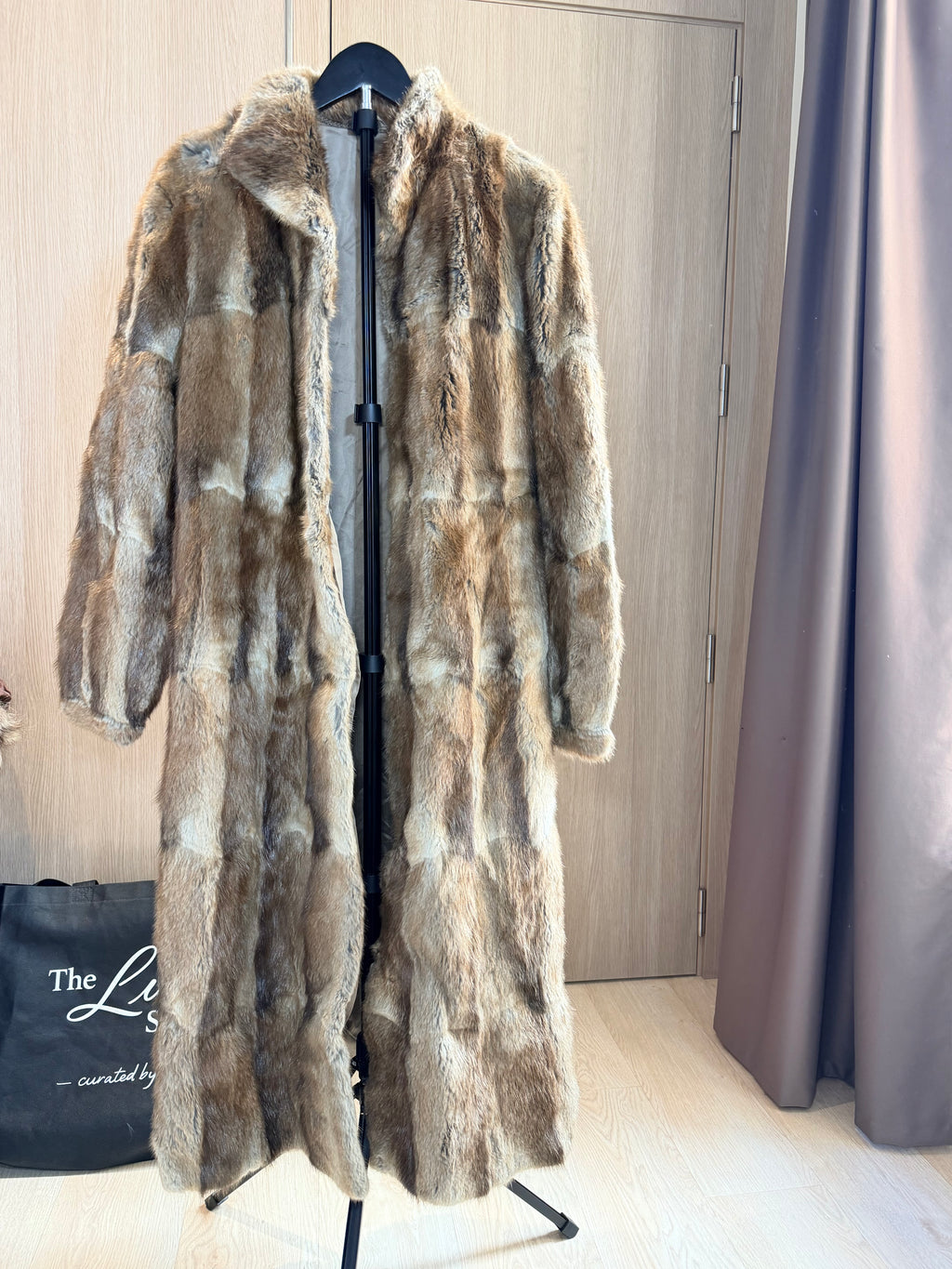 Vintage Natural Coyote Fur Coat – L/ XL- 013