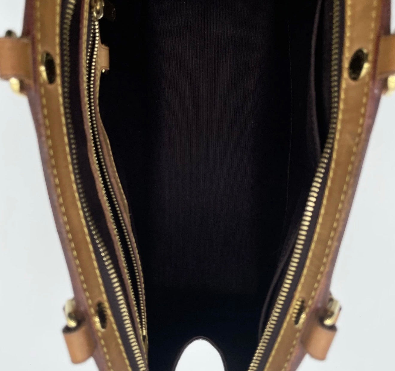 Louis Vuitton Vernis Brea MM Shoulder Bag with Dustbag and Authenticity certificate