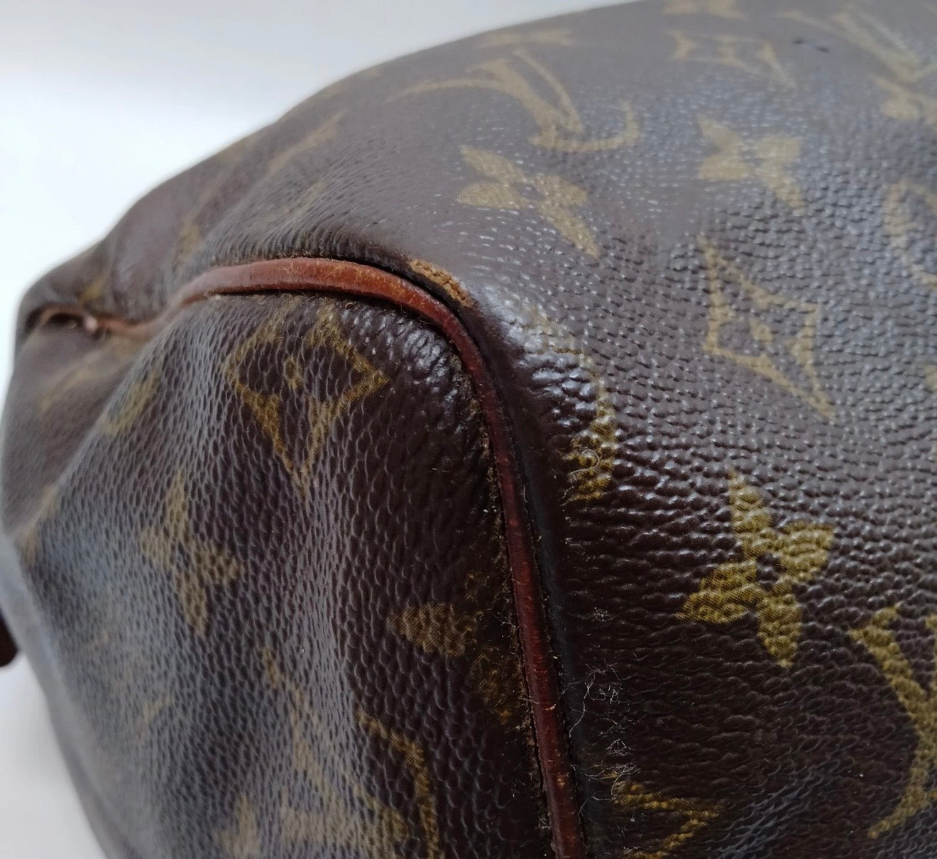 Louis Vuitton Monogram Speedy 30