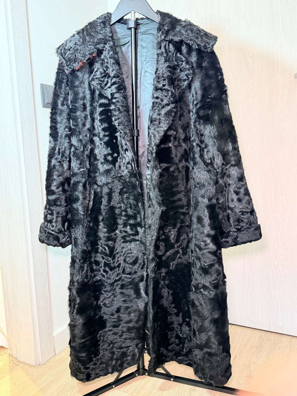 Vintage Real Persian Lamb (Astrakhan) Fur Coat – Jet Black (X-Large- 1X)