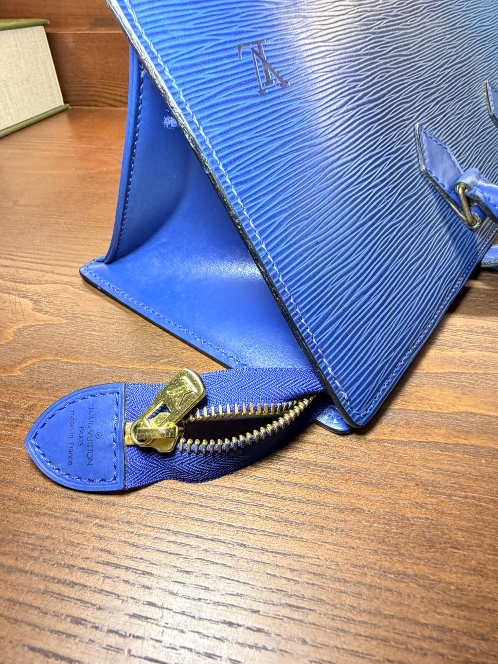 Louis Vuitton Vintage Sac Triangle – Toledo Blue Epi Leather