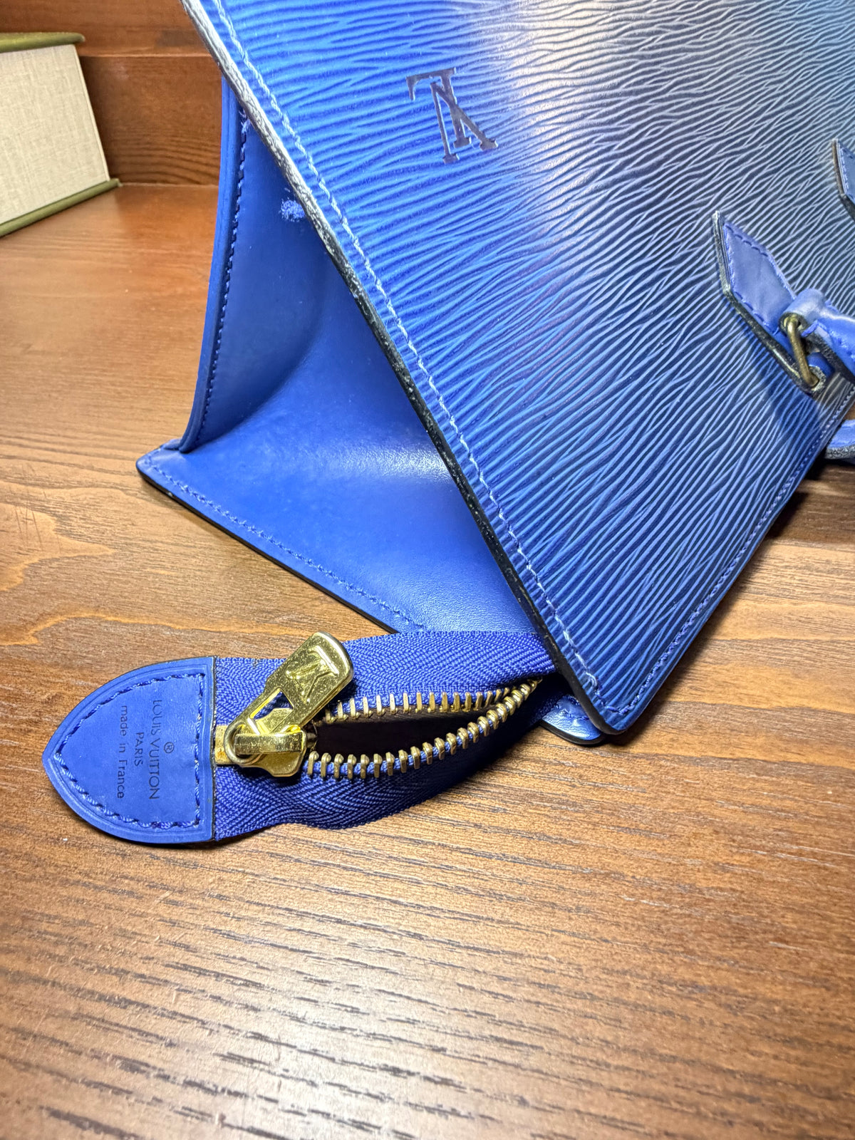 Louis Vuitton Vintage Sac Triangle – Toledo Blue Epi Leather