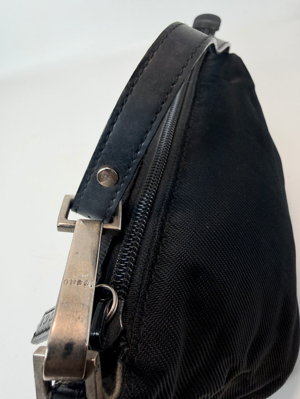 GUCCI Vintage Nylon Shoulder Bag – Black