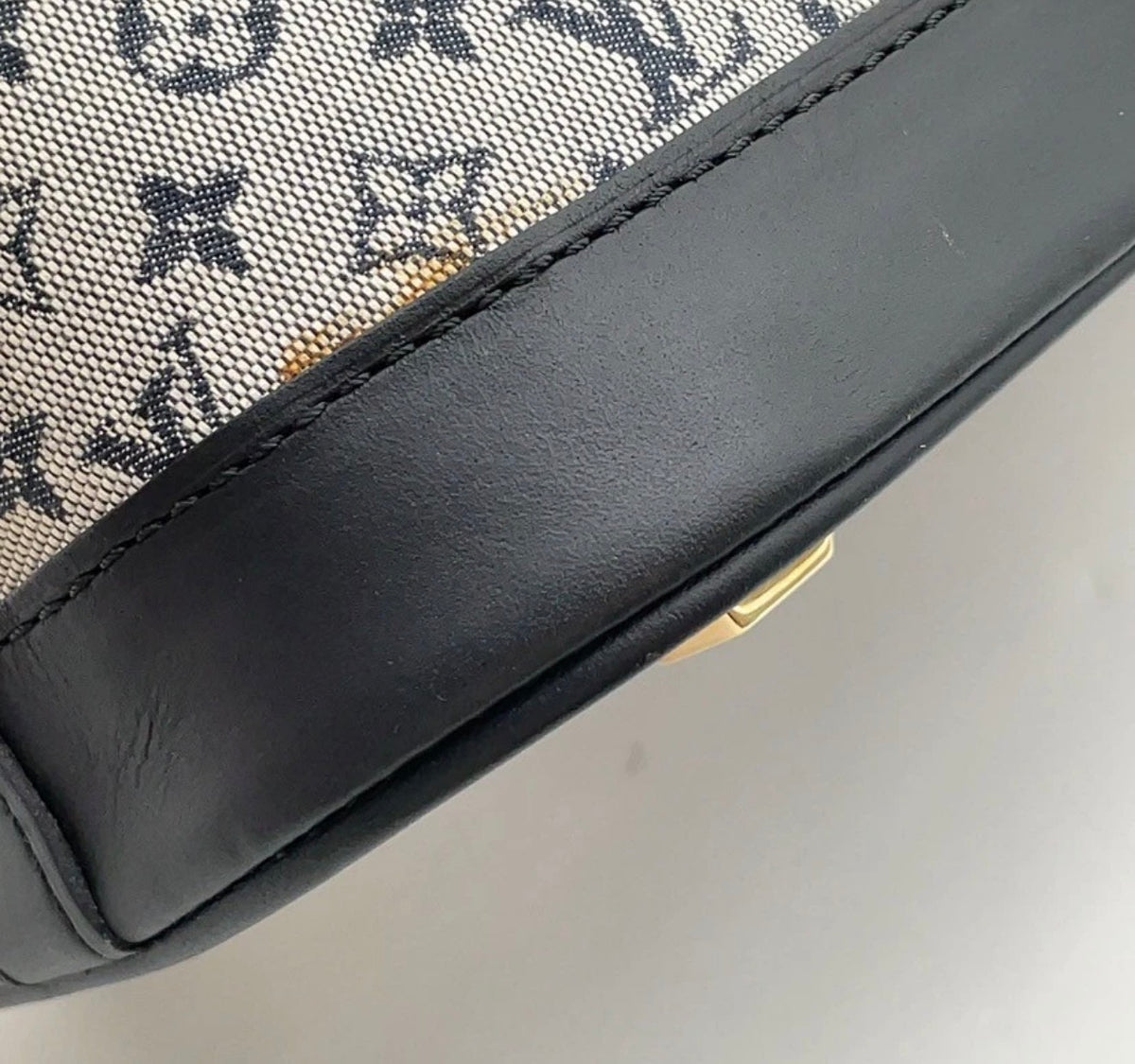 Louis Vuitton Mini Lin Long Alma – Navy
