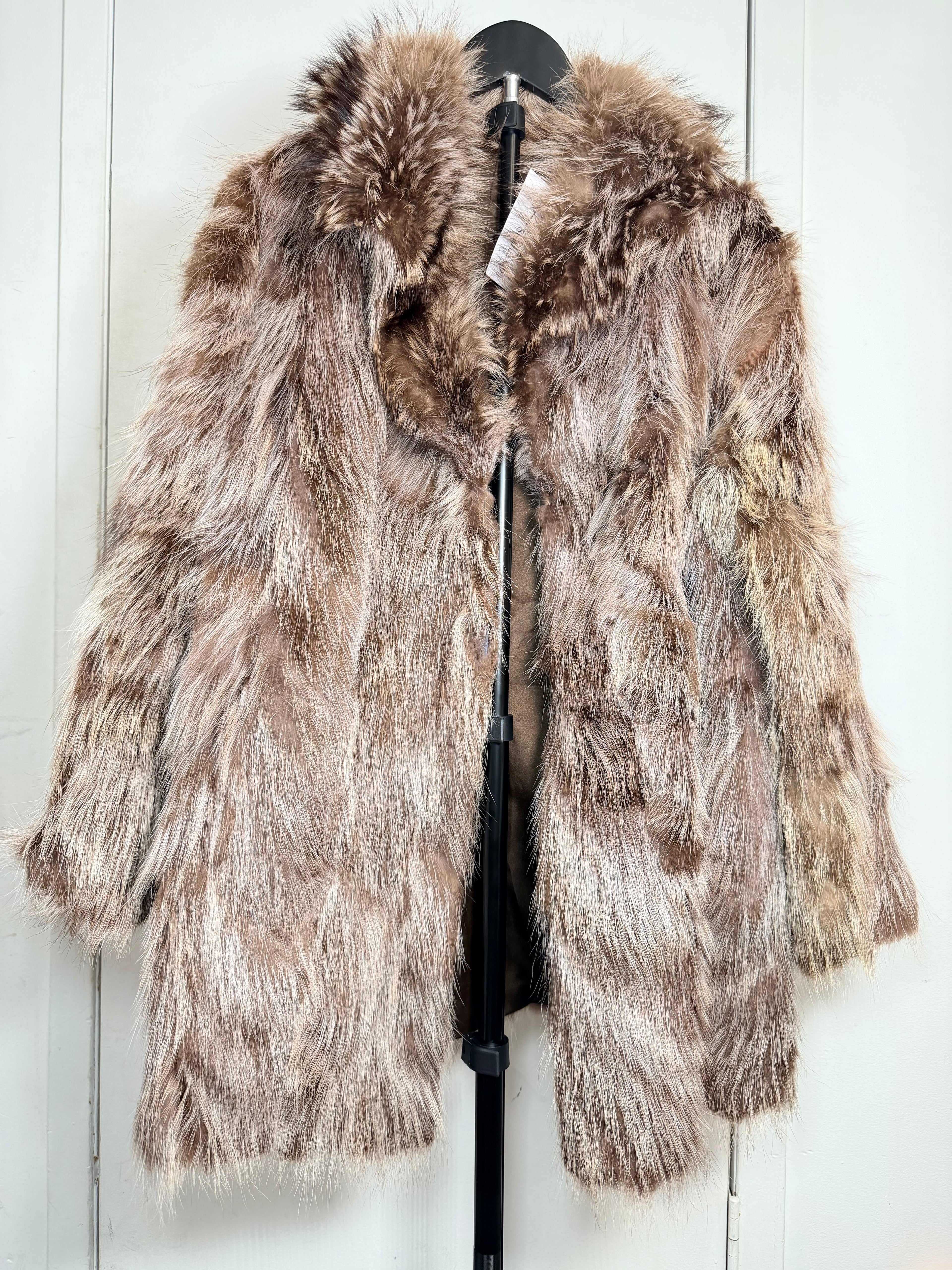 Vintage Natural Taupe Raccoon Fur Coat – Large 039