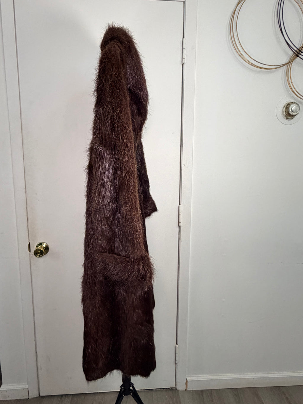 Vintage Mink Fur Coat – Chocolate Brown (Large)