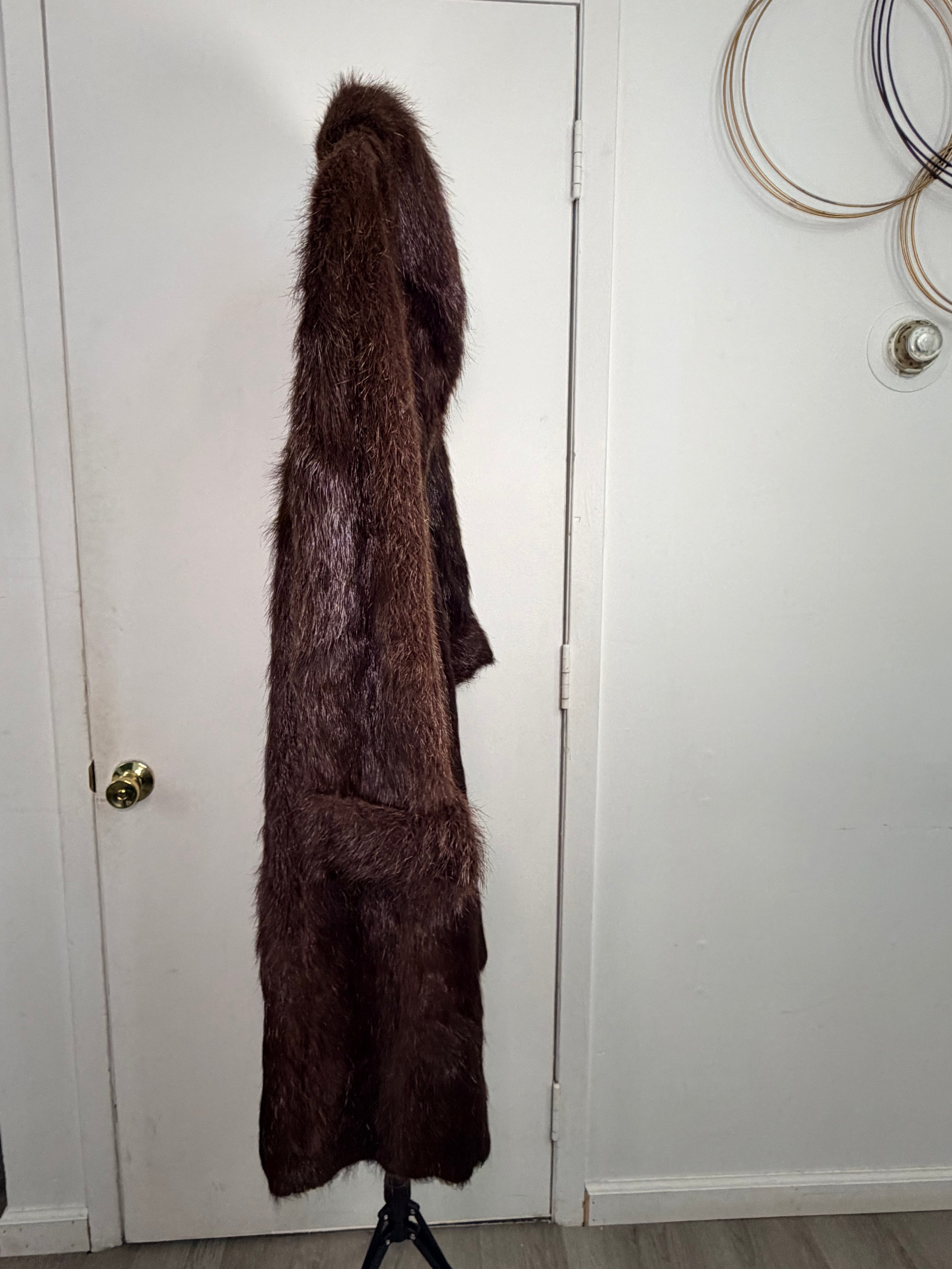 Vintage Mink Fur Coat – Chocolate Brown (Large)