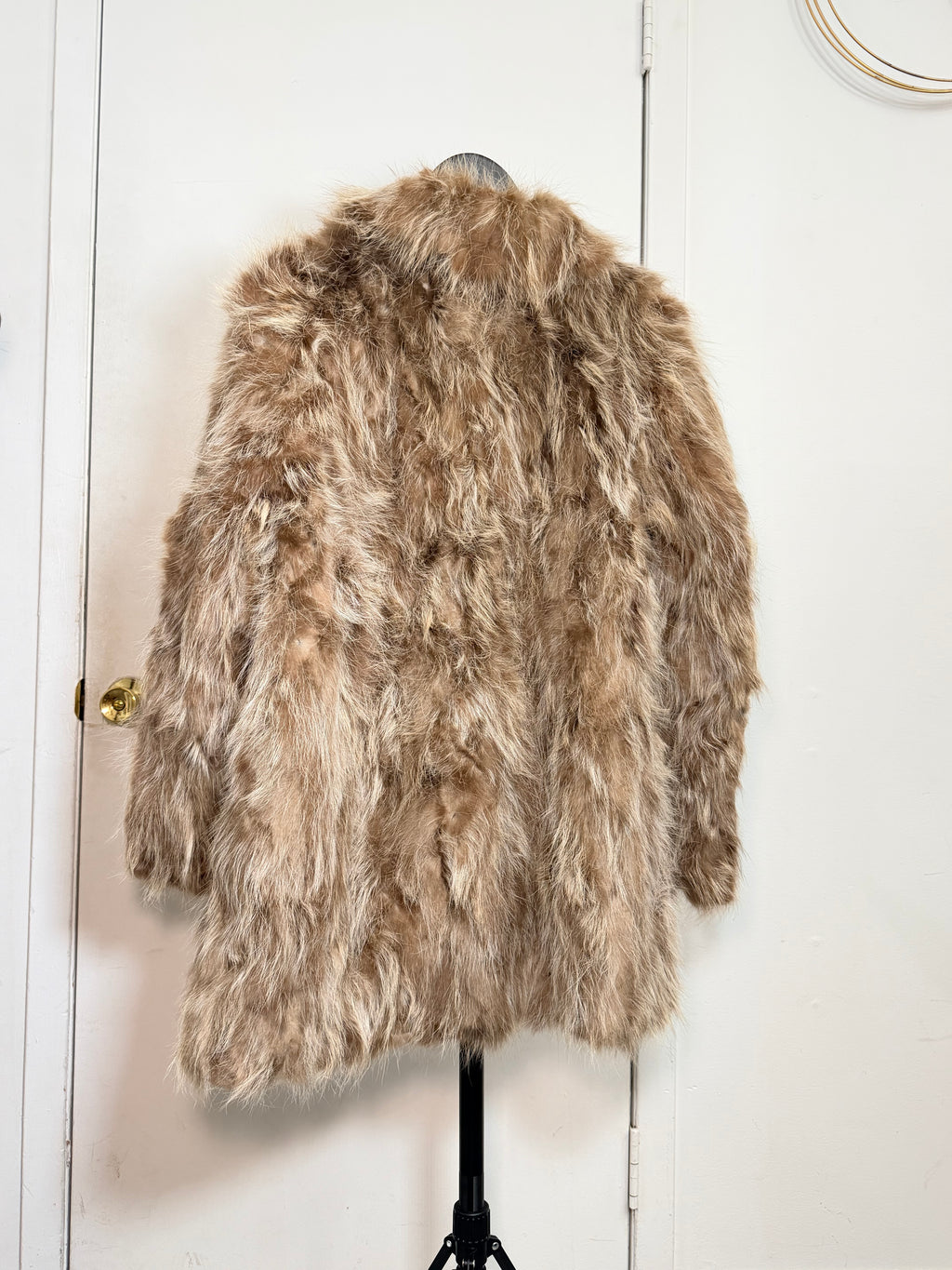 Vintage Finnish Raccoon Fur Coat (Natural) – Medium 013