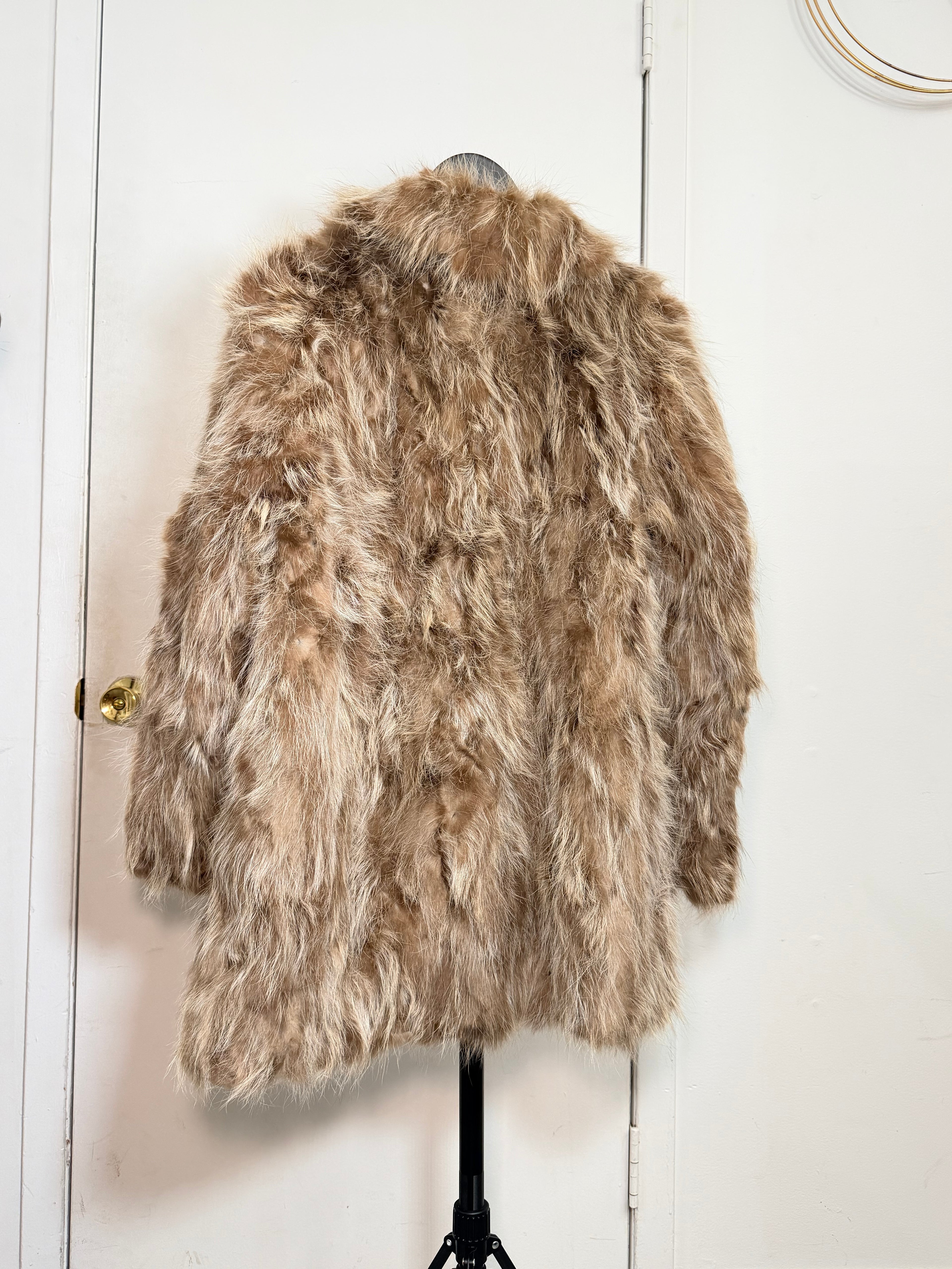 Vintage Finnish Raccoon Fur Coat (Natural) – Medium 013
