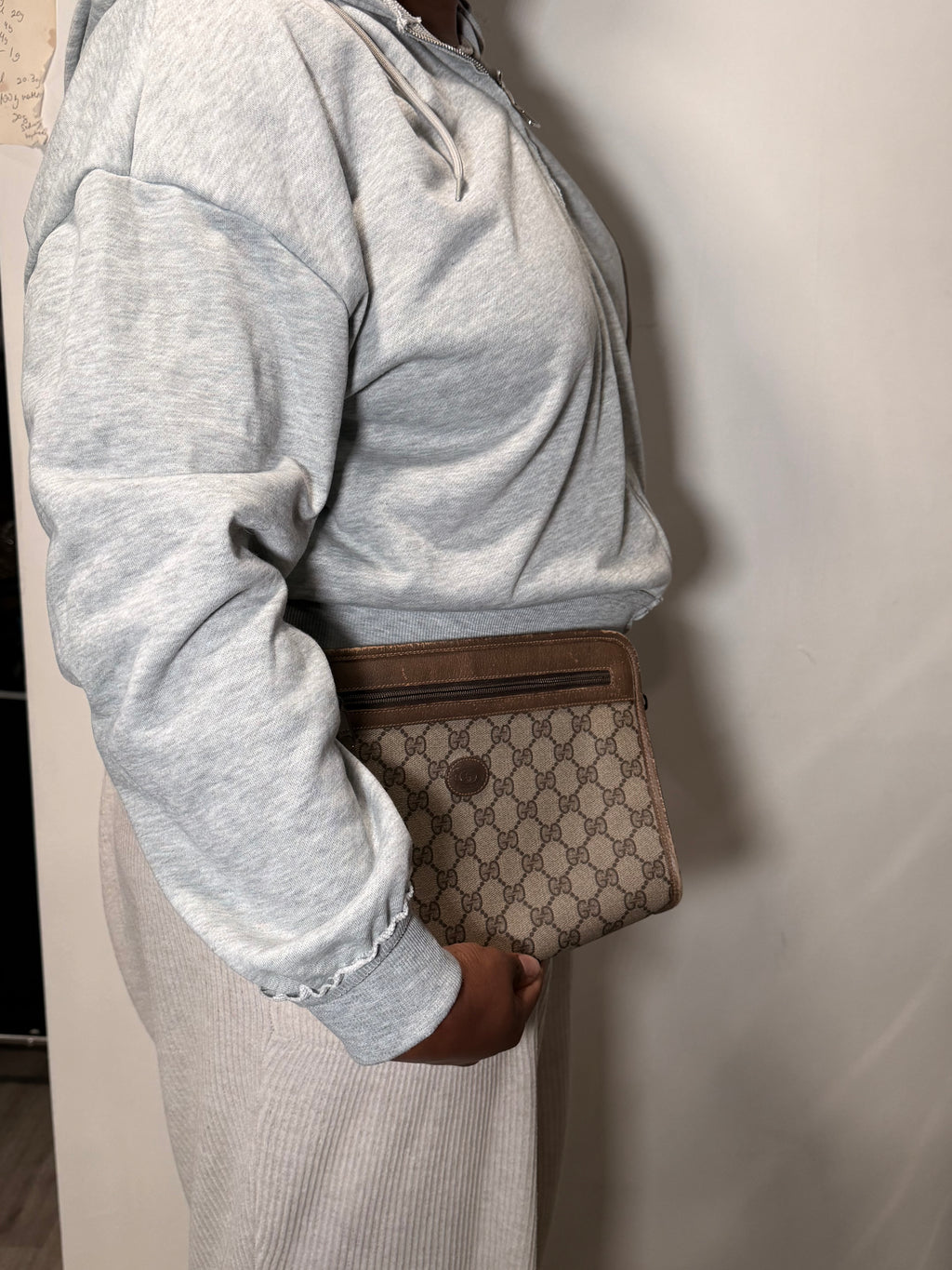 Gucci GG Supreme Clutch / Portfolio Pouch