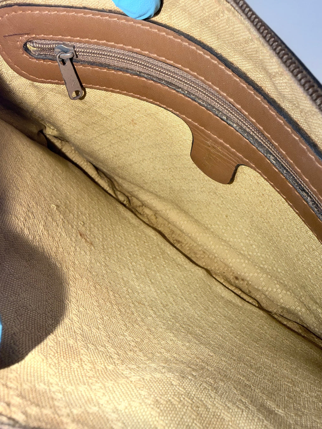 Vintage Gucci Shoulder Bag – GG Monogram Canvas & Leather Trim