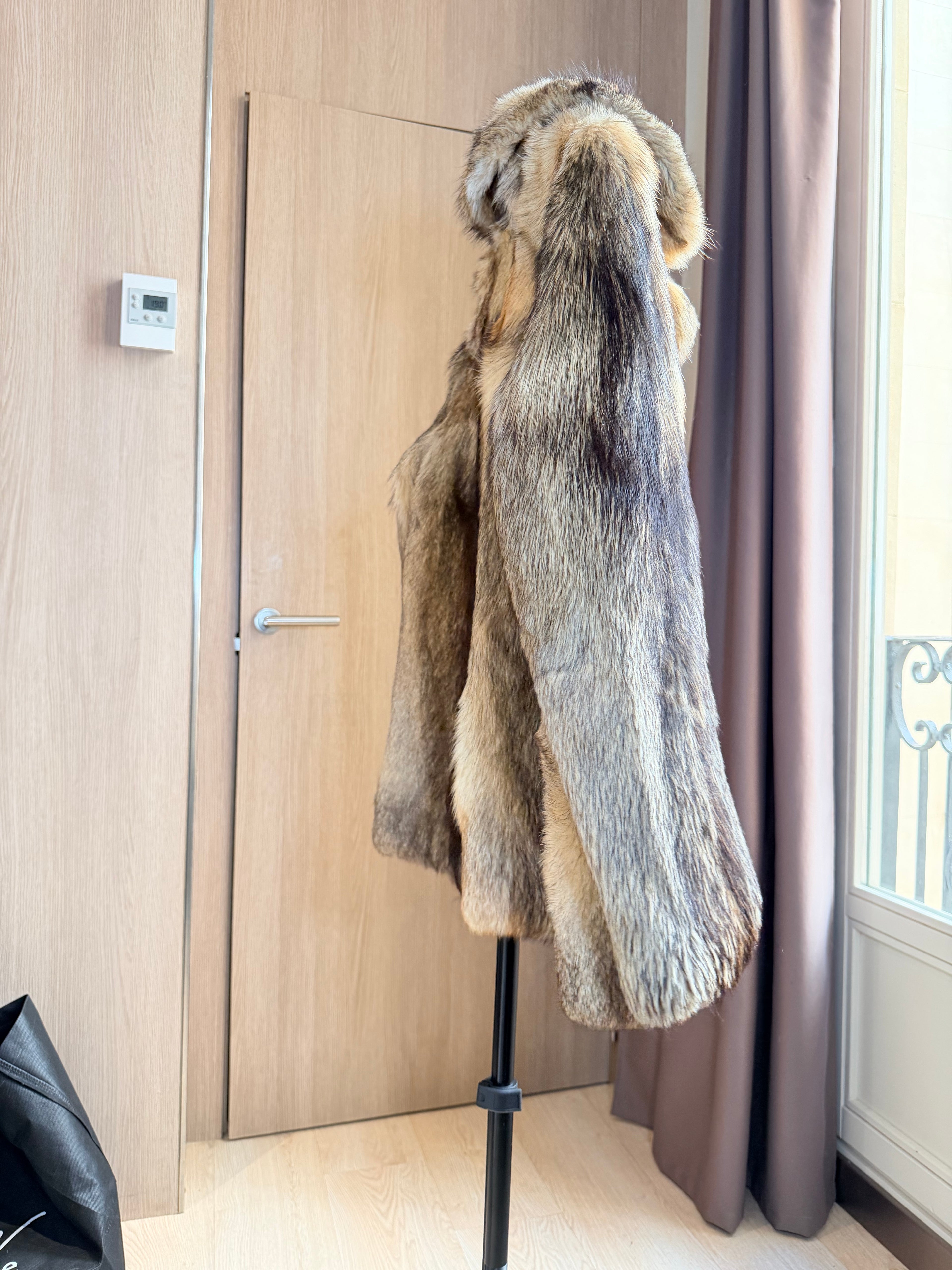 Vintage Natural Fox Fur Coat – Small -035